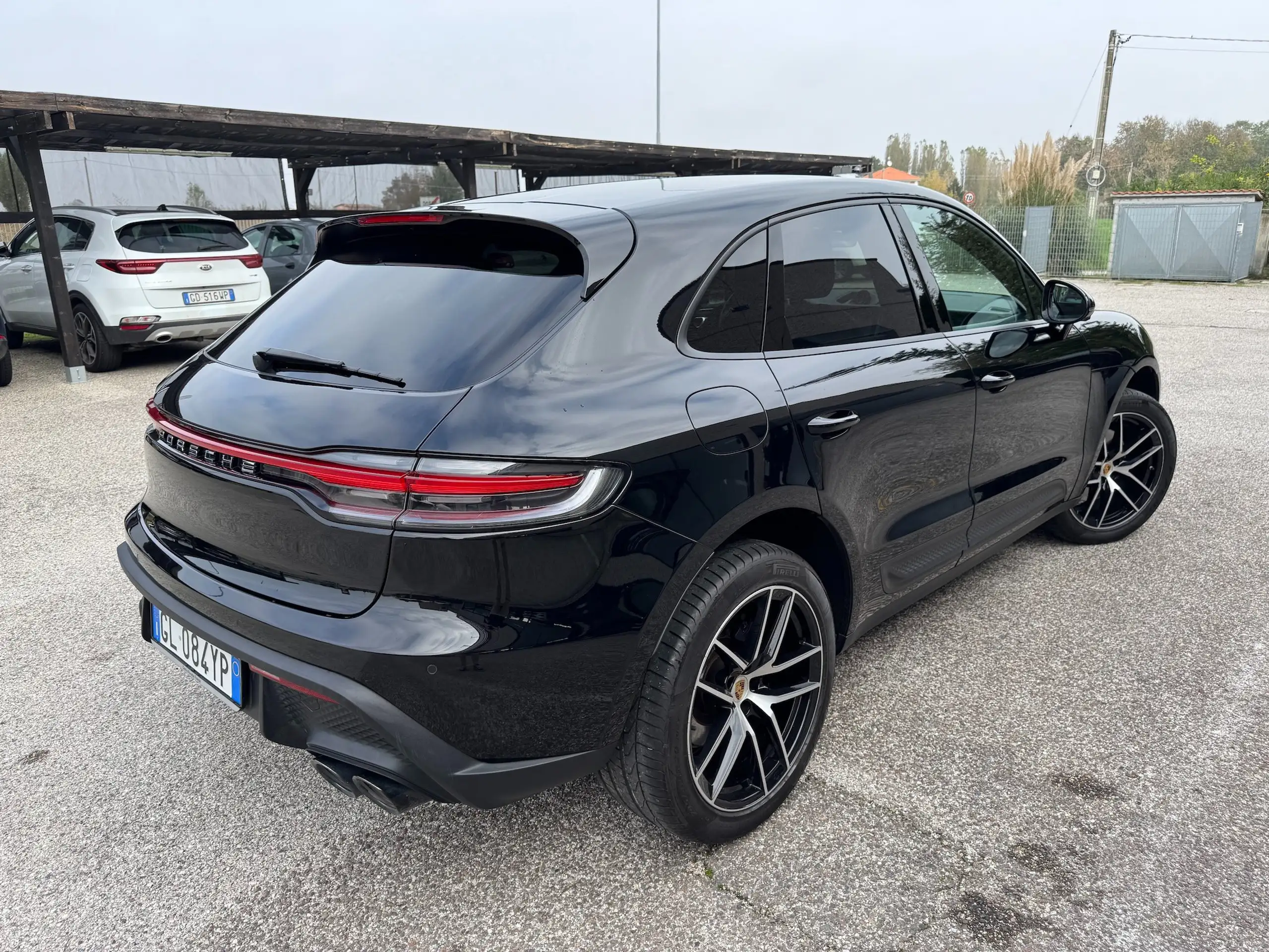 Porsche - Macan