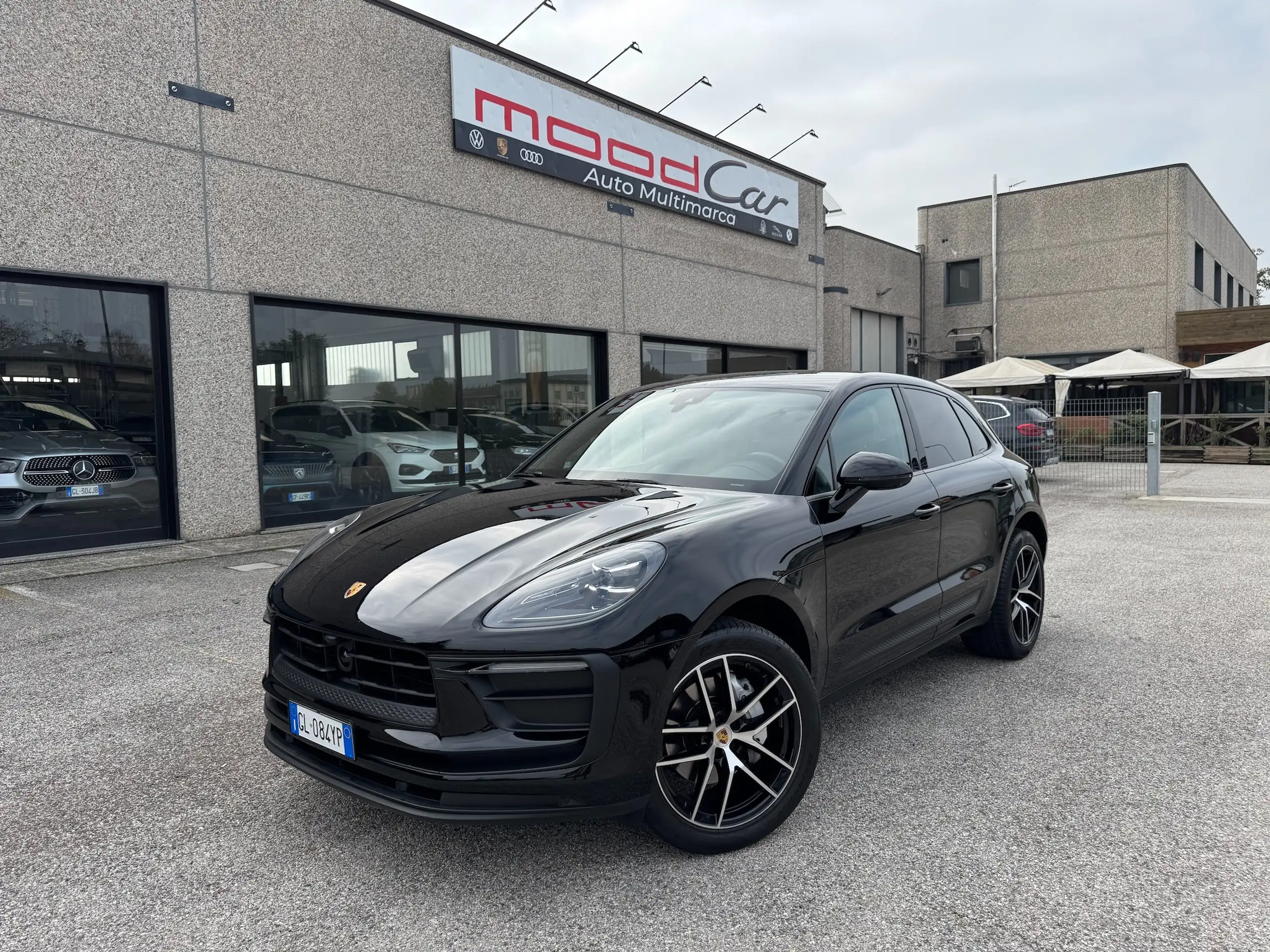 Porsche - Macan