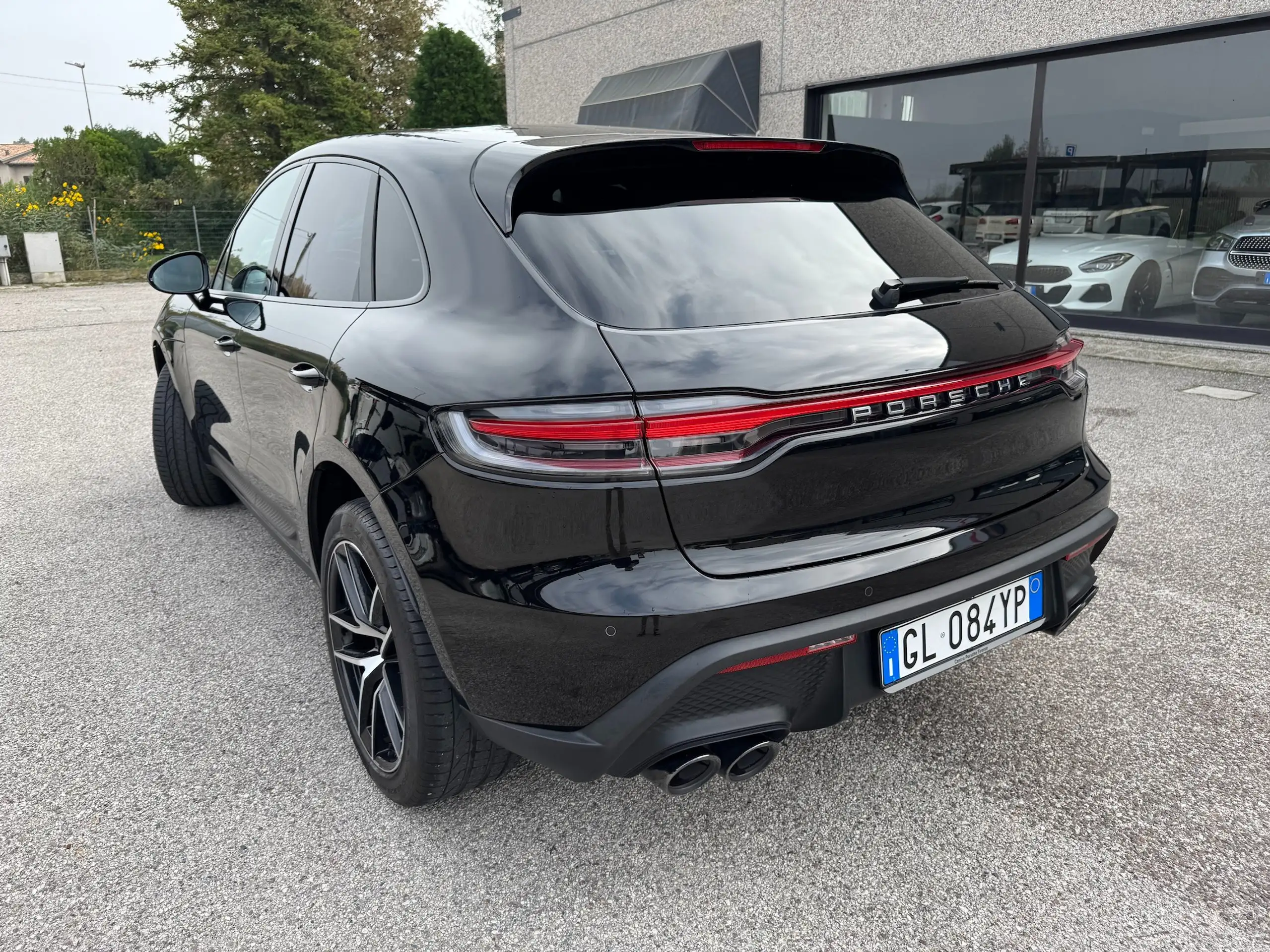 Porsche - Macan