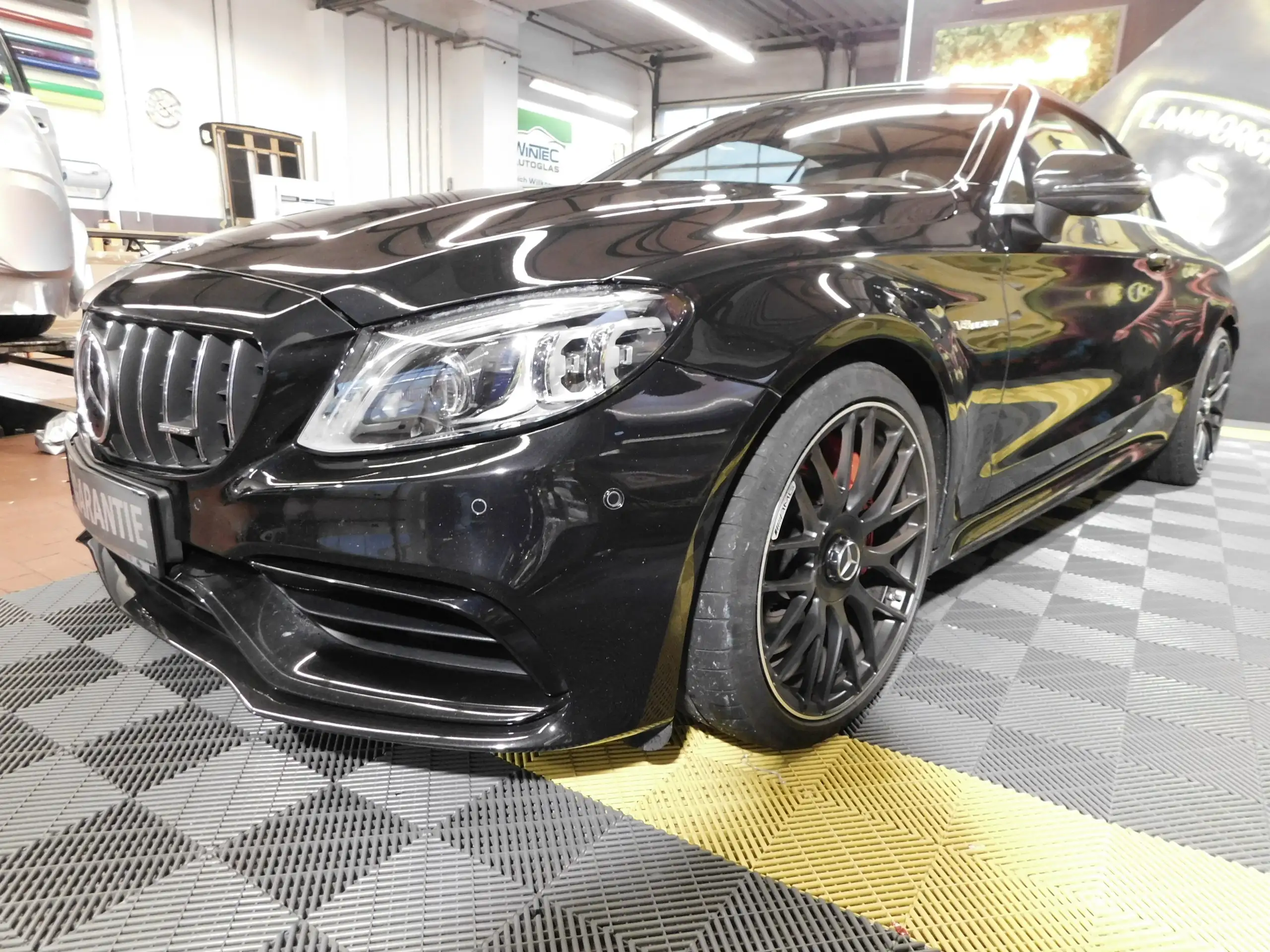 Mercedes-Benz - C 63 AMG