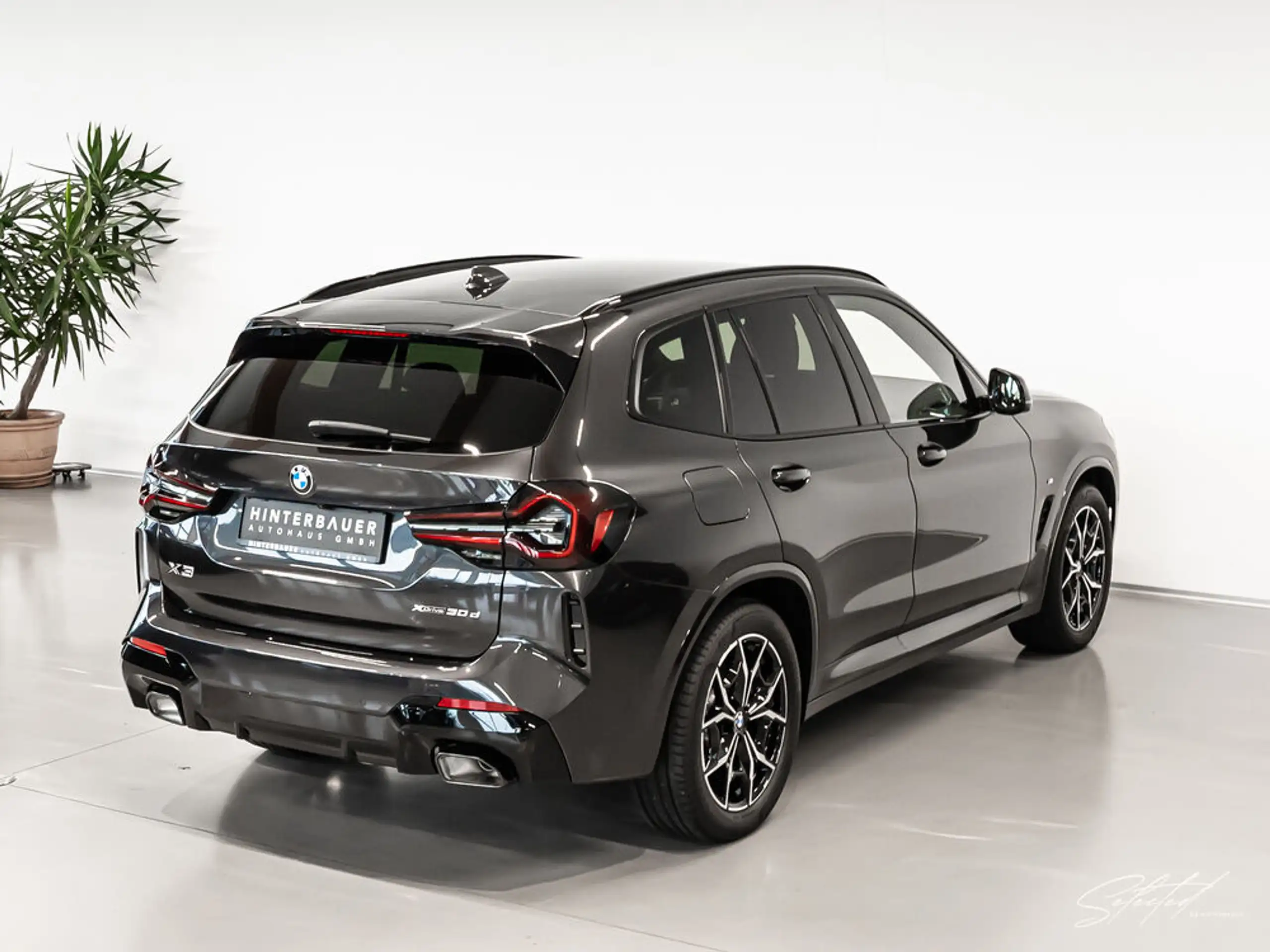 BMW - X3