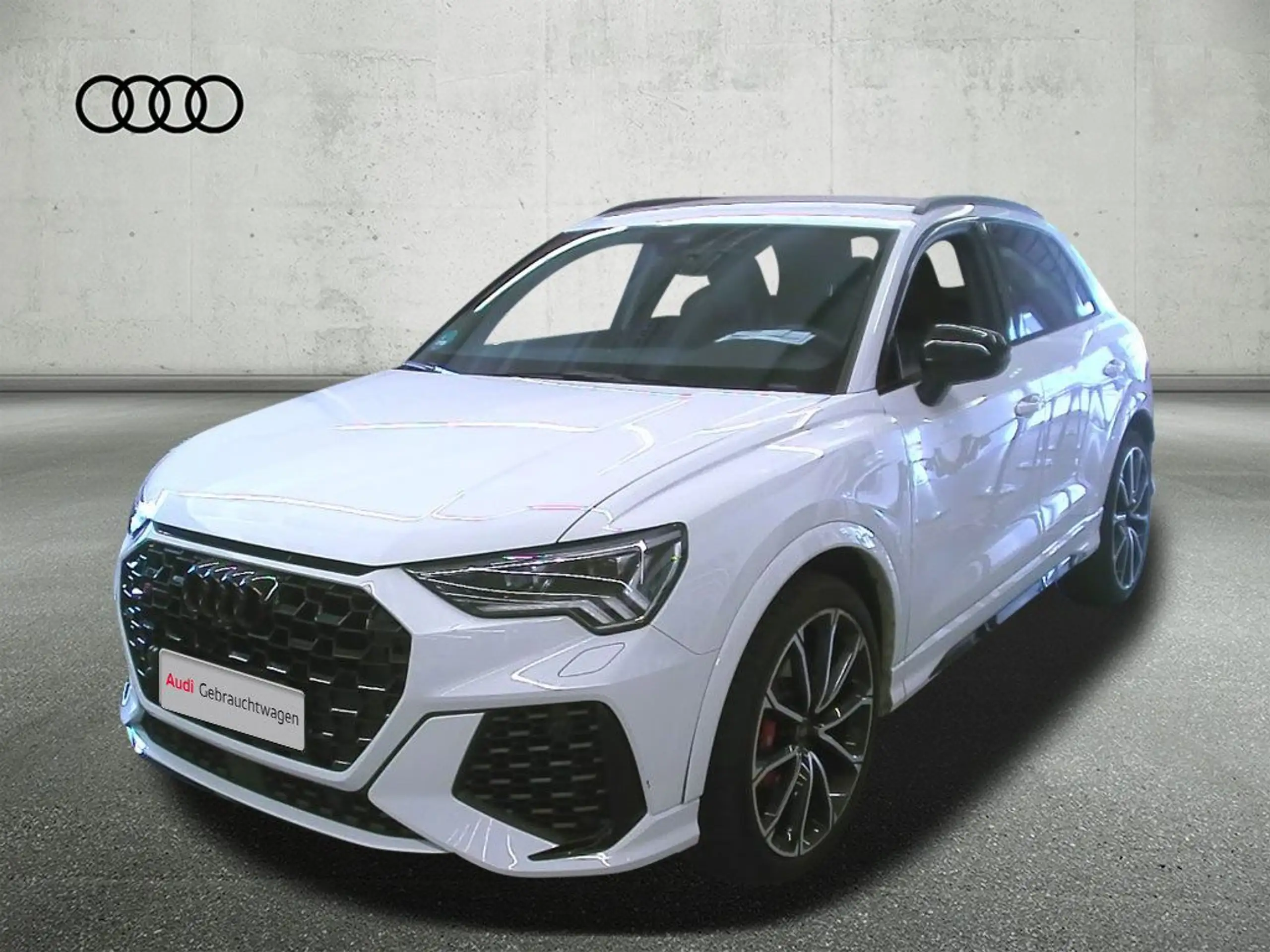 Audi - RS Q3