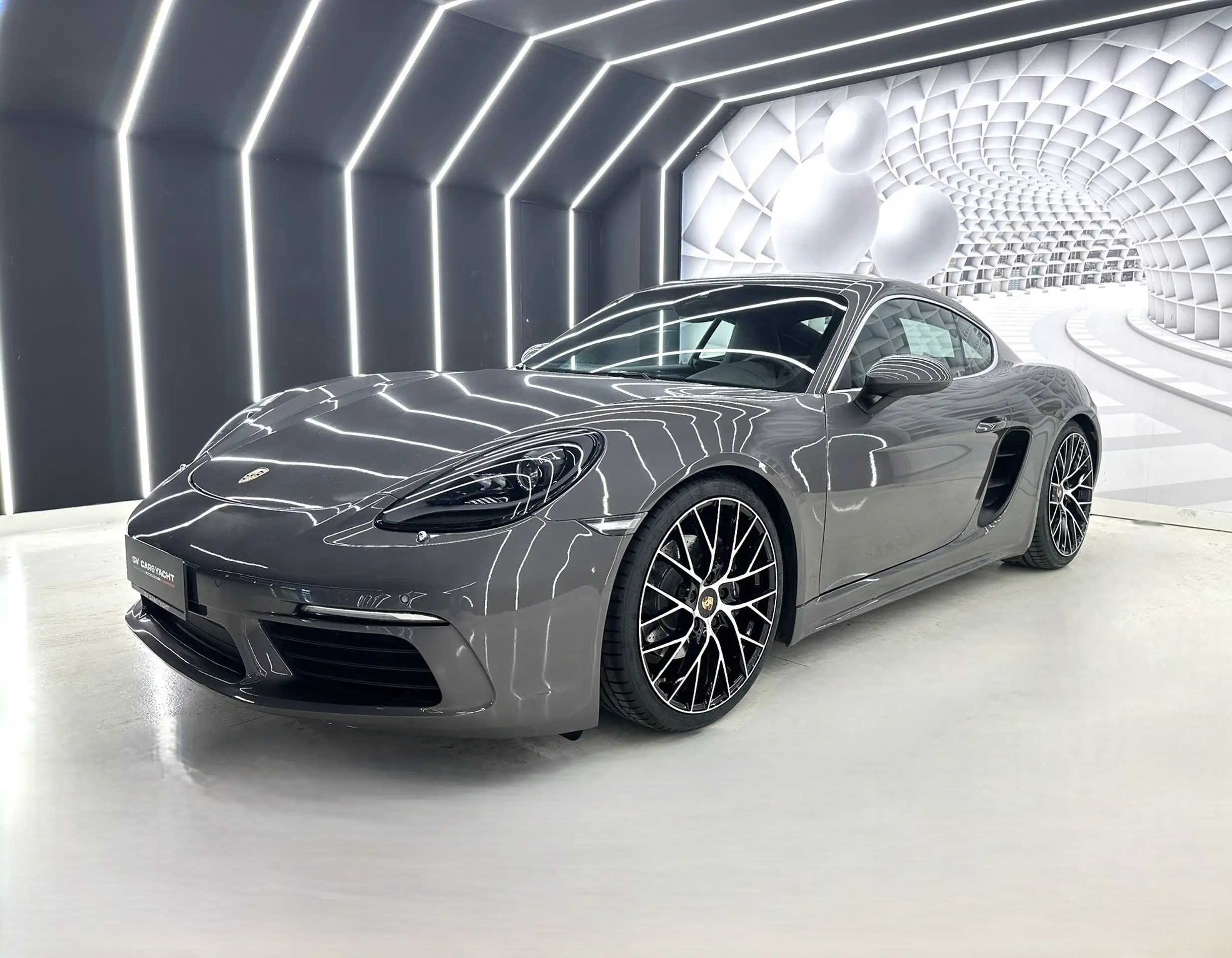 Porsche - Cayman