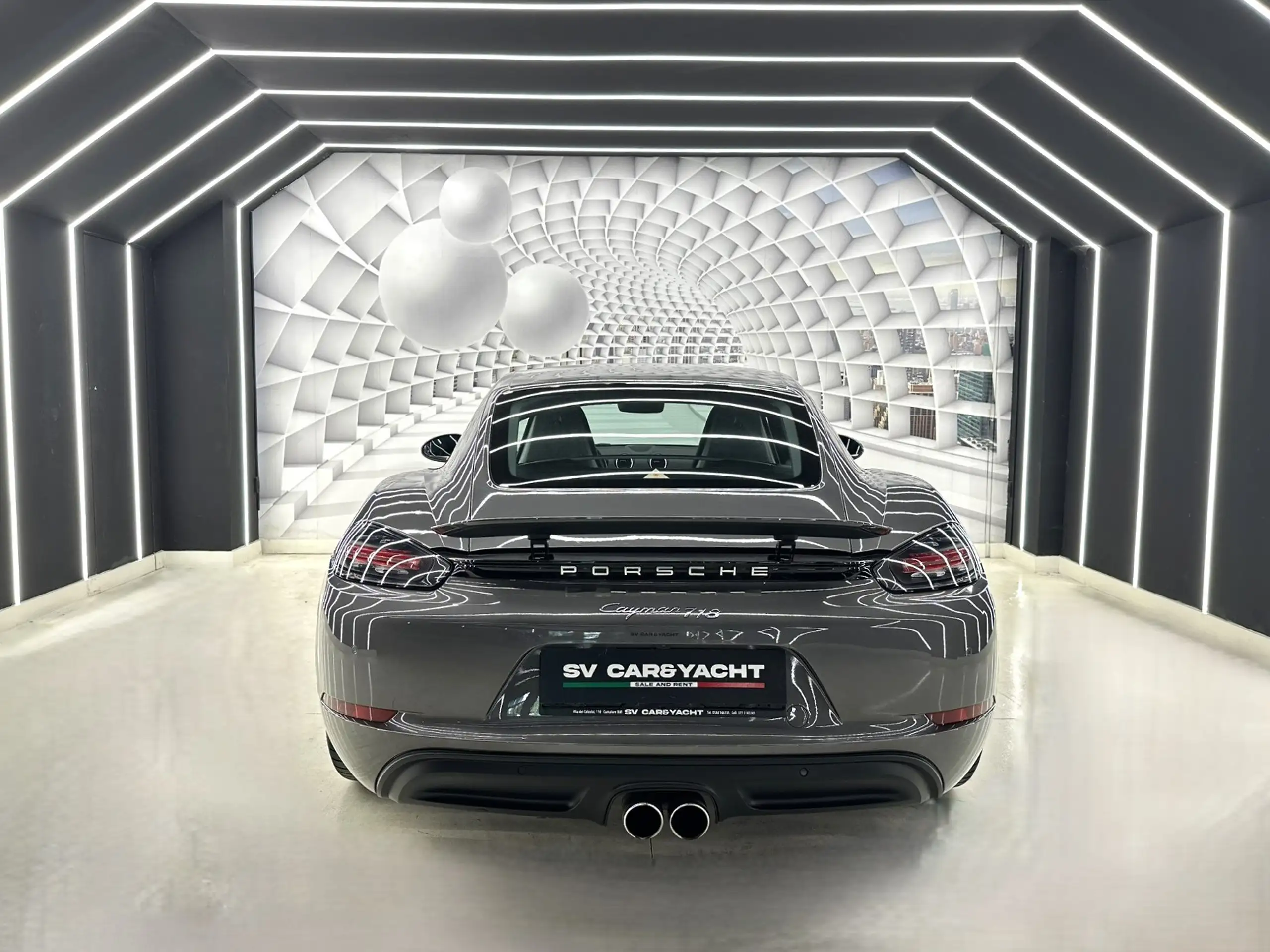 Porsche - Cayman