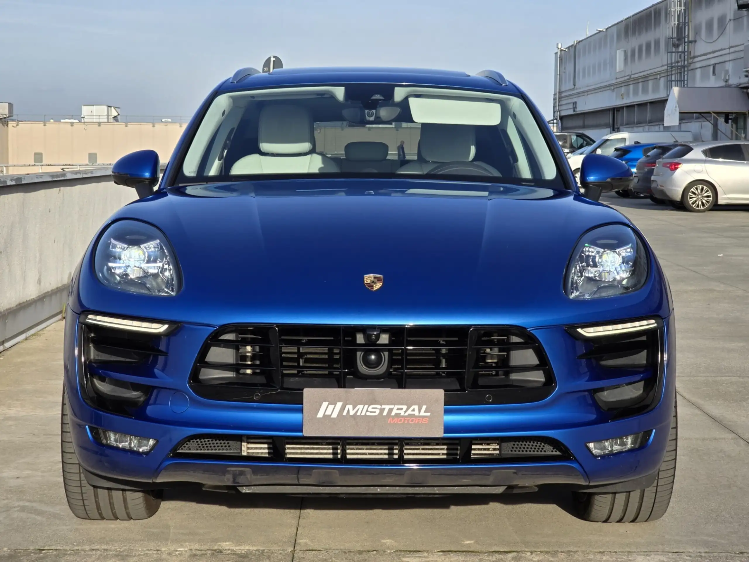 Porsche - Macan