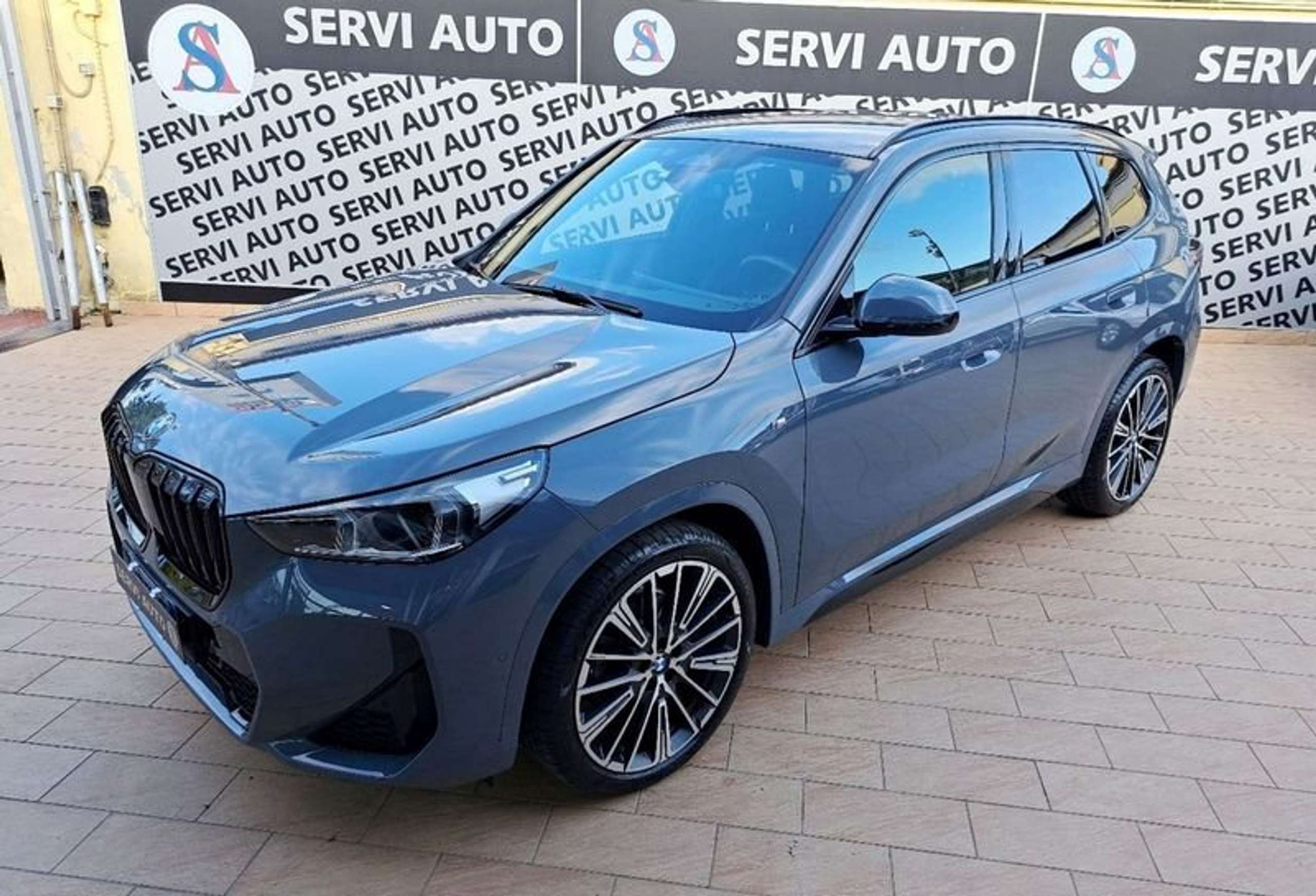 BMW - X1