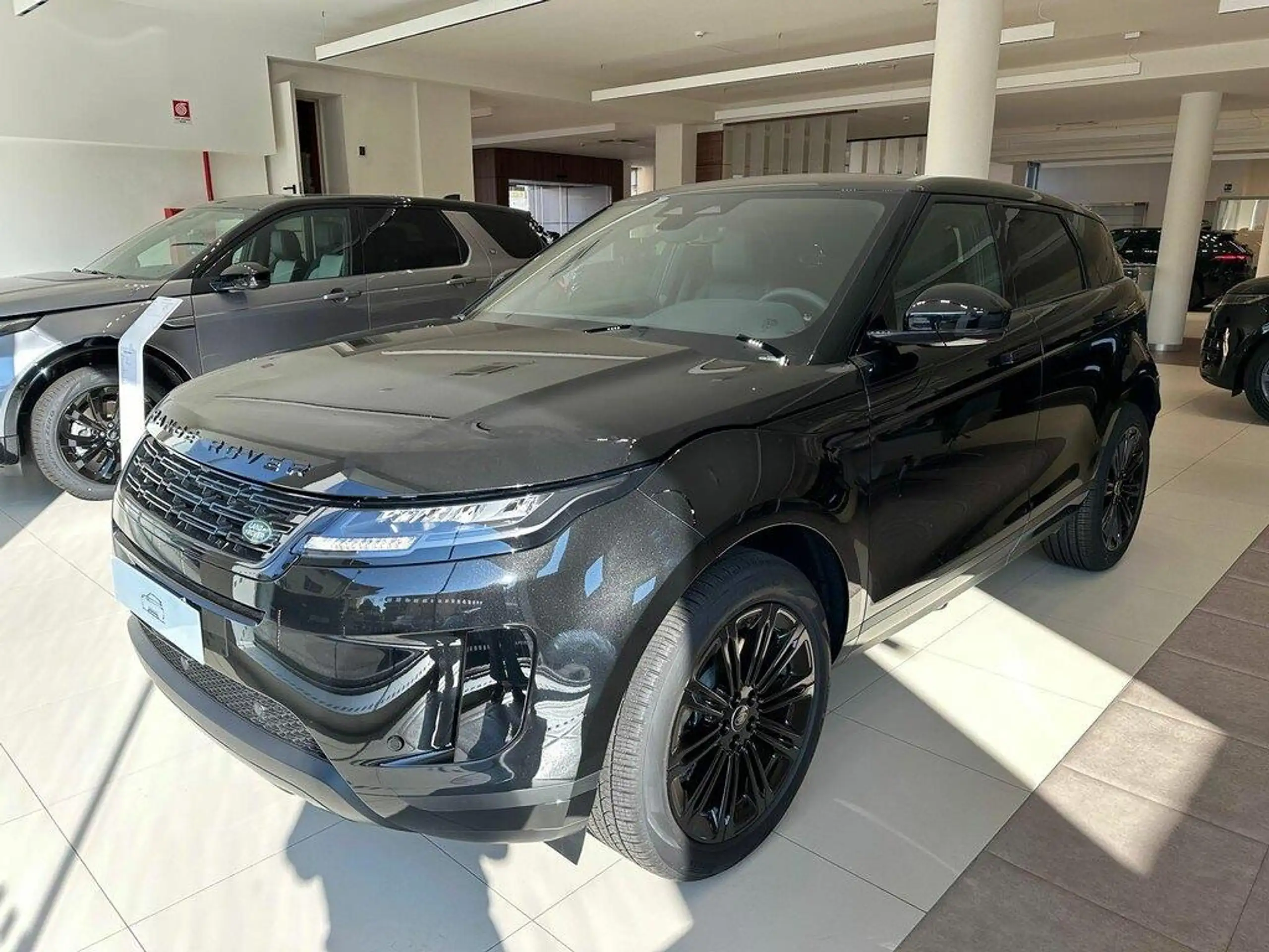 Land Rover - Range Rover Evoque