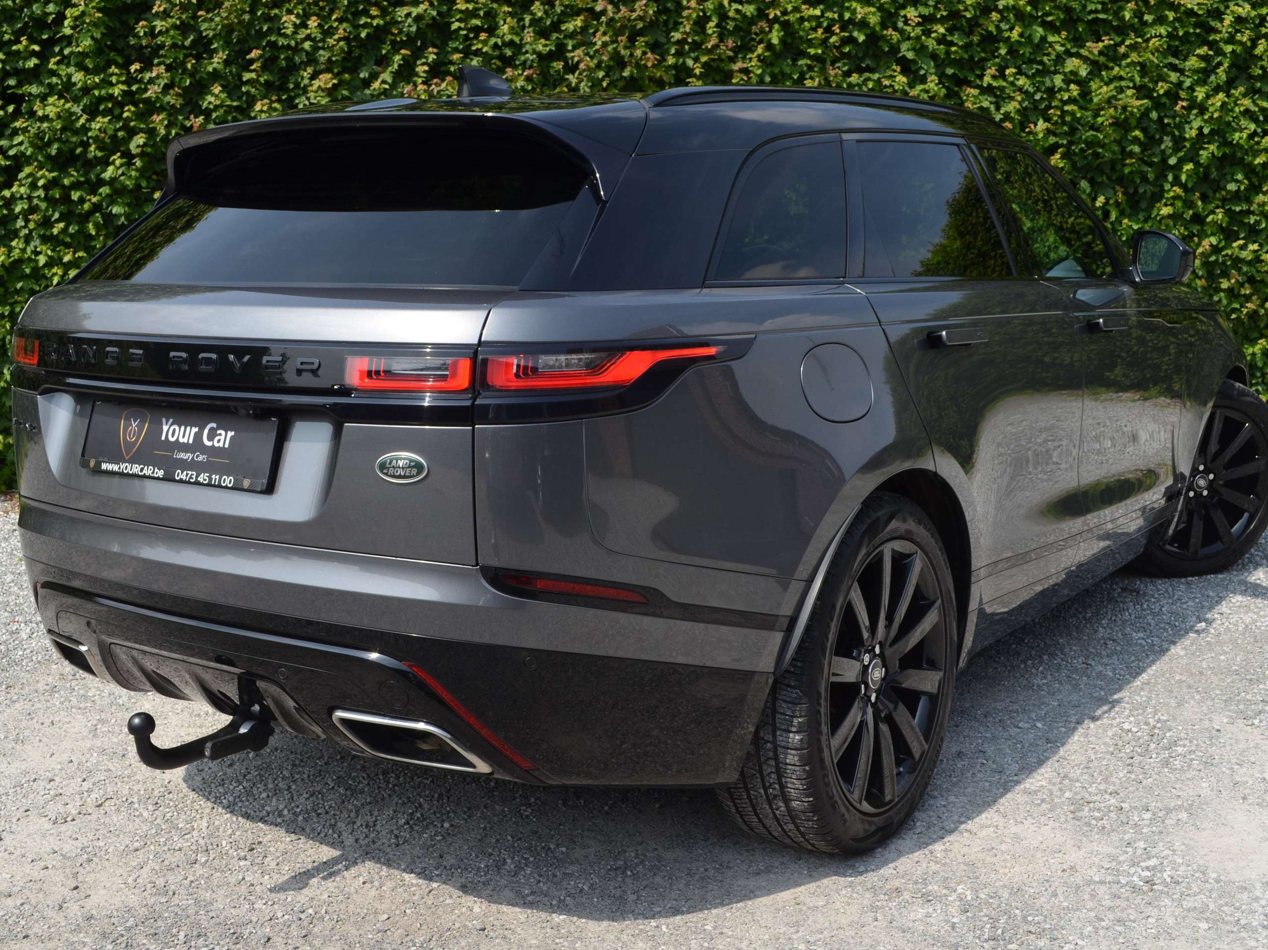 Land Rover - Range Rover Velar