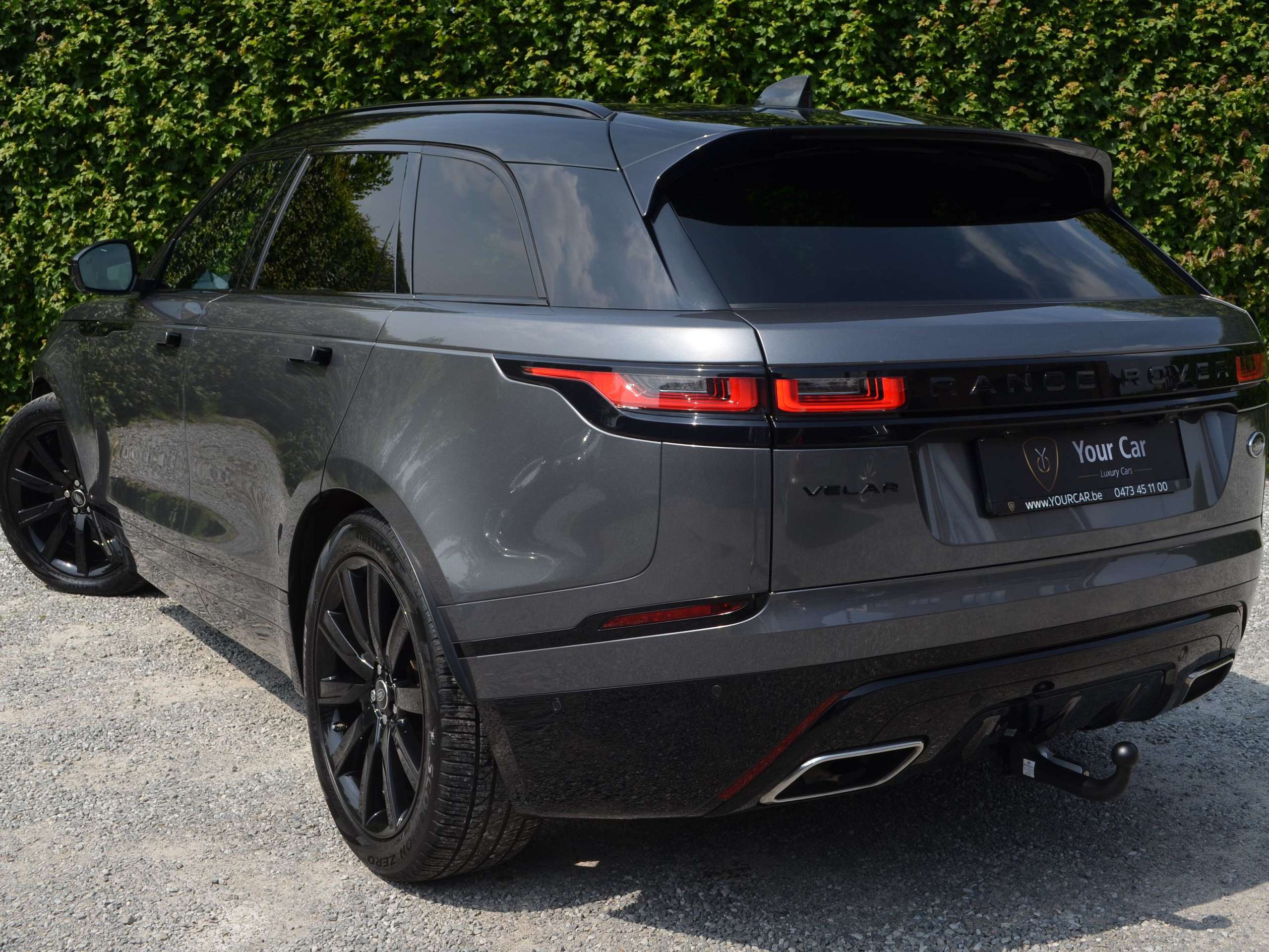 Land Rover - Range Rover Velar