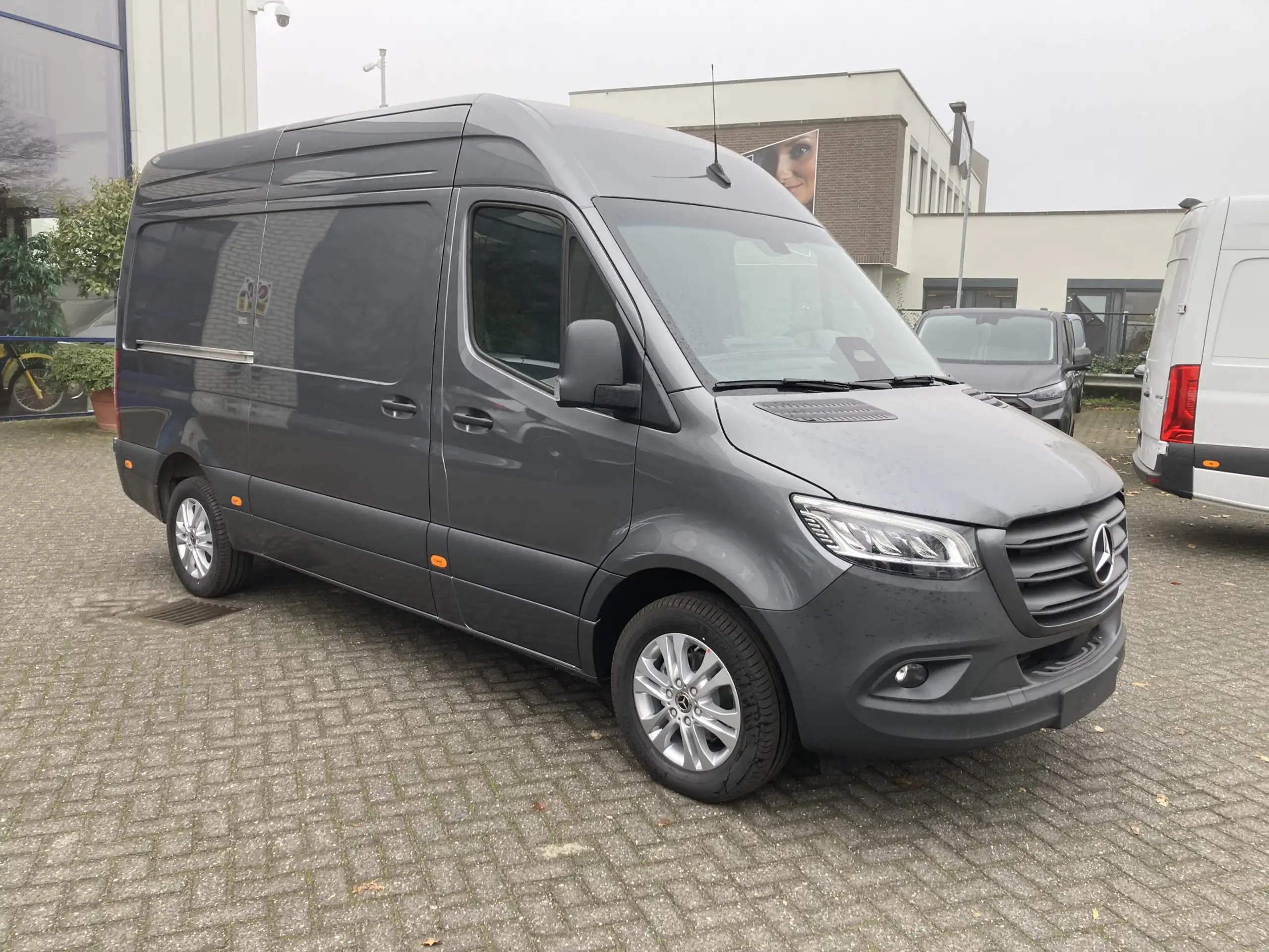 Mercedes-Benz - Sprinter