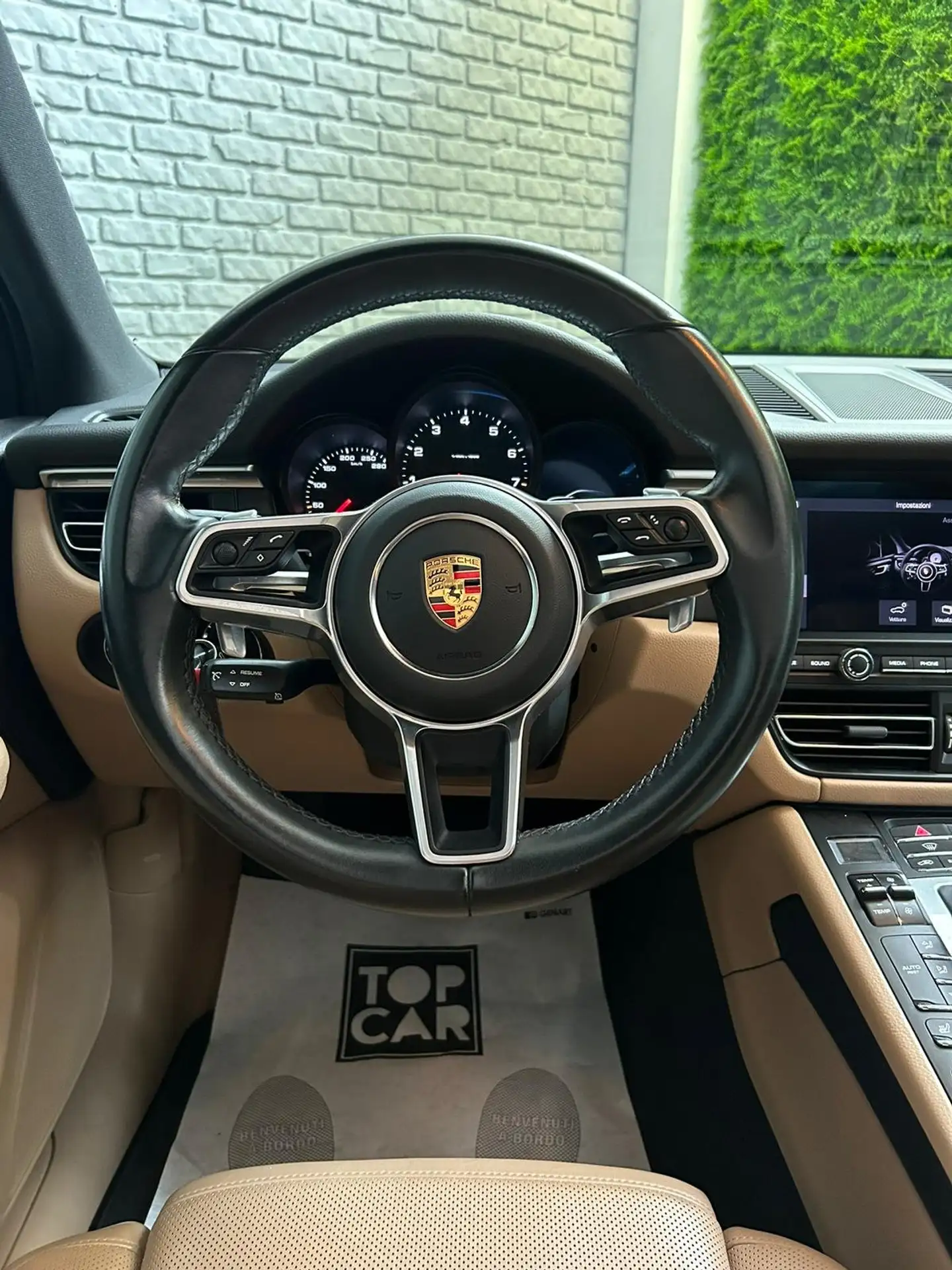 Porsche - Macan