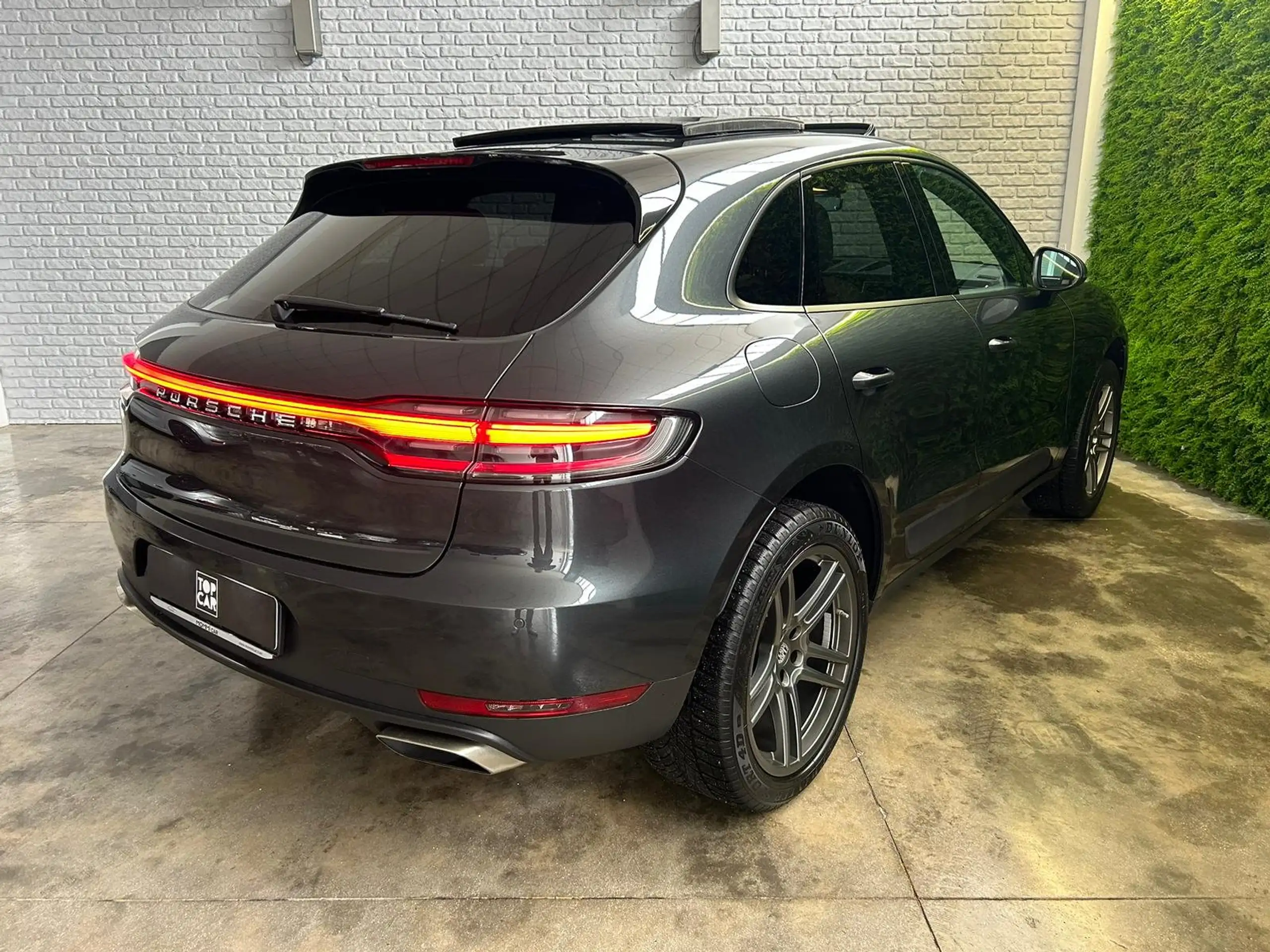 Porsche - Macan