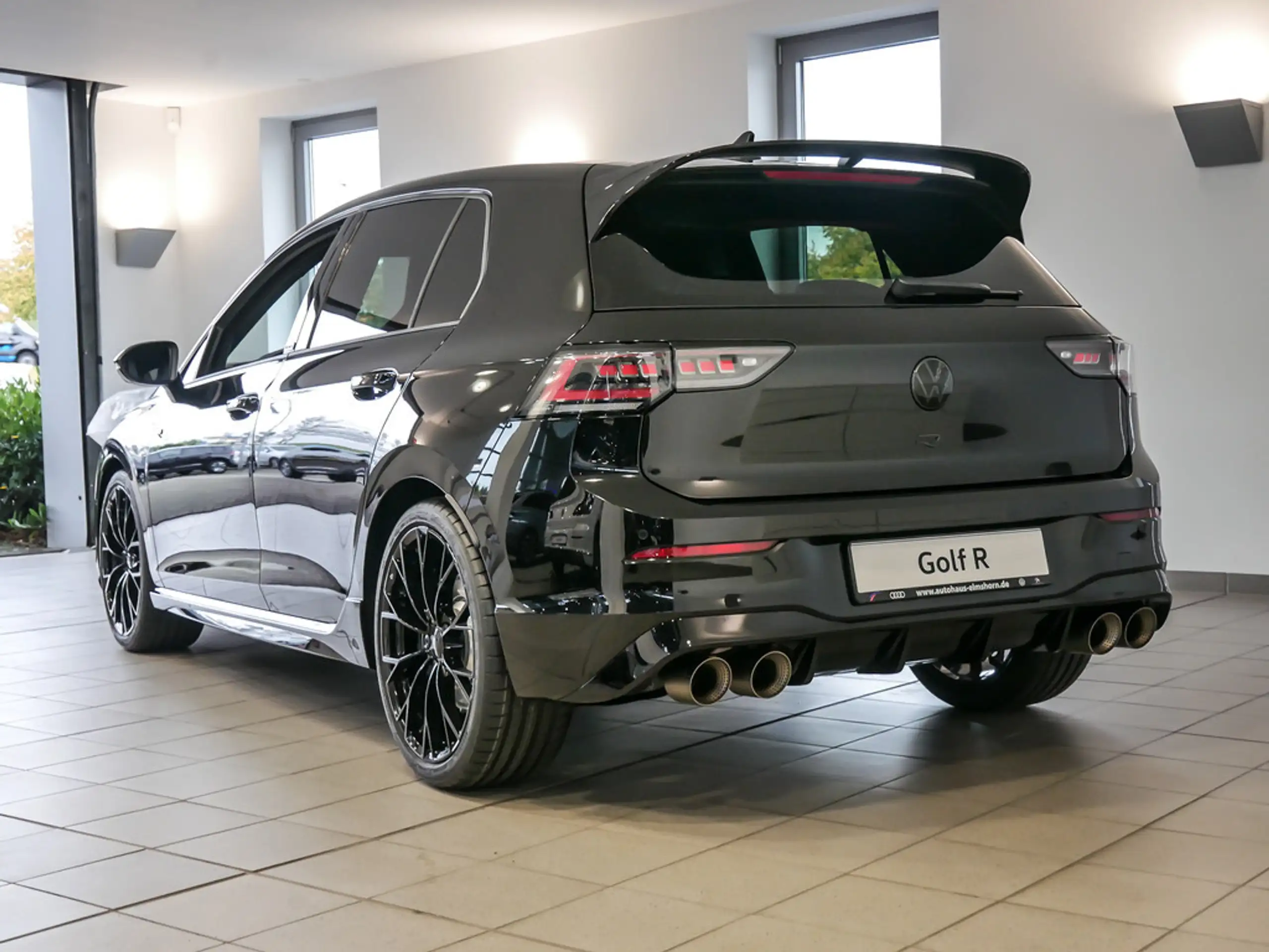 Volkswagen - Golf R