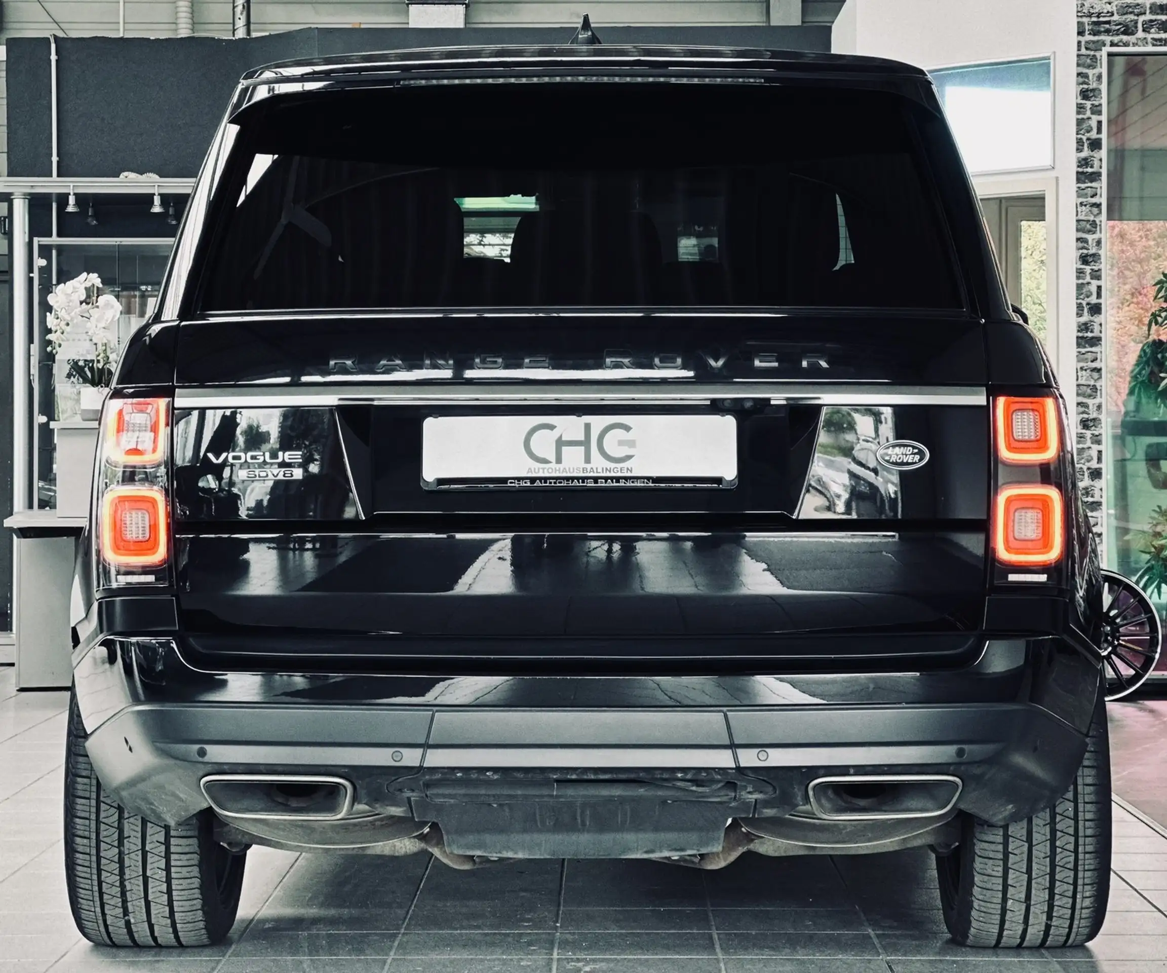 Land Rover - Range Rover