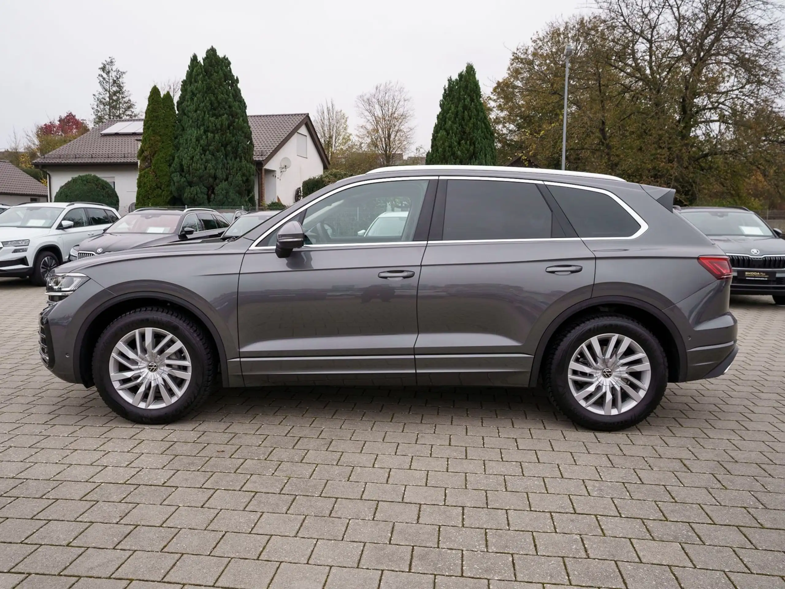 Volkswagen - Touareg