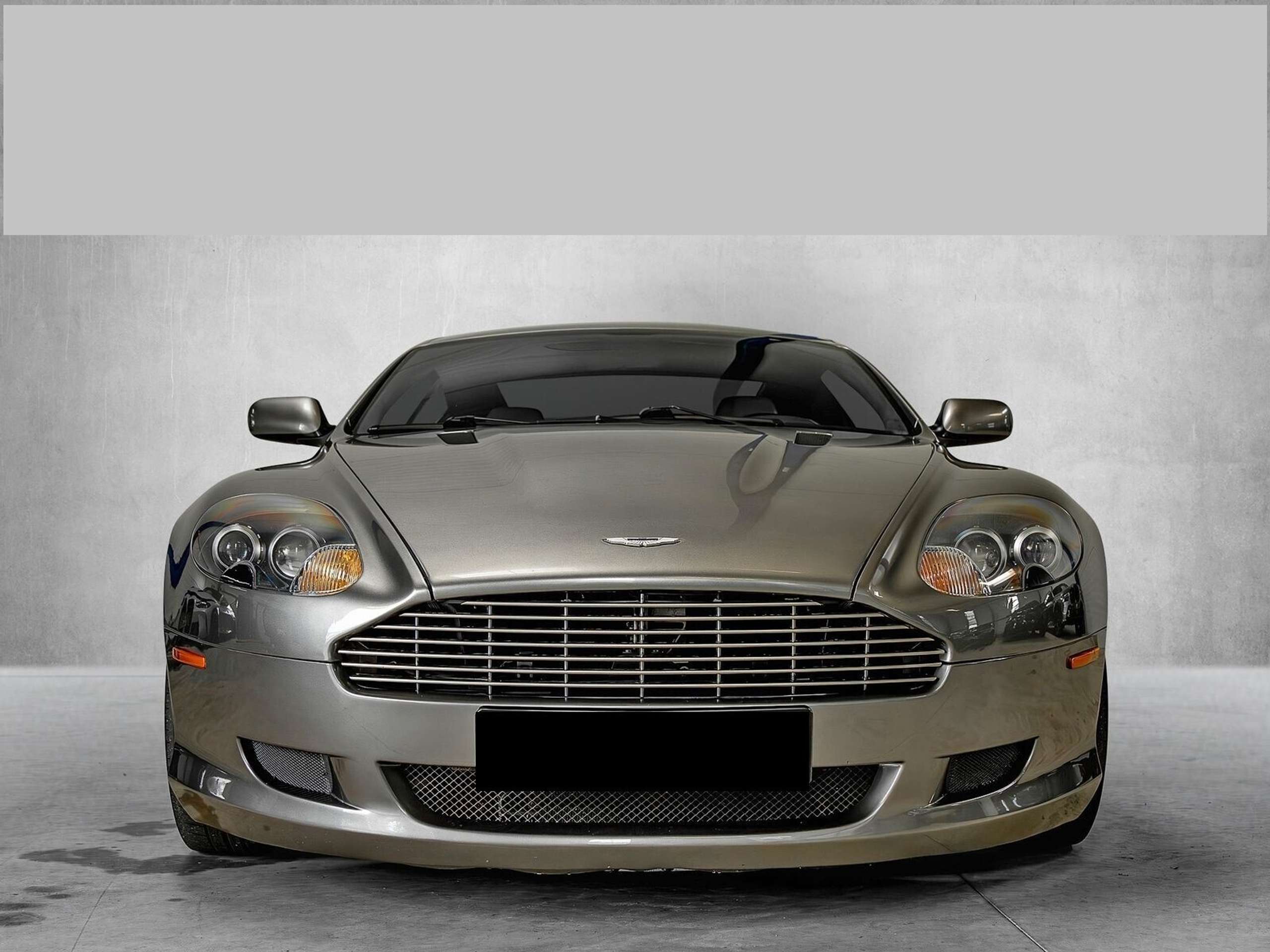 Aston Martin - DB