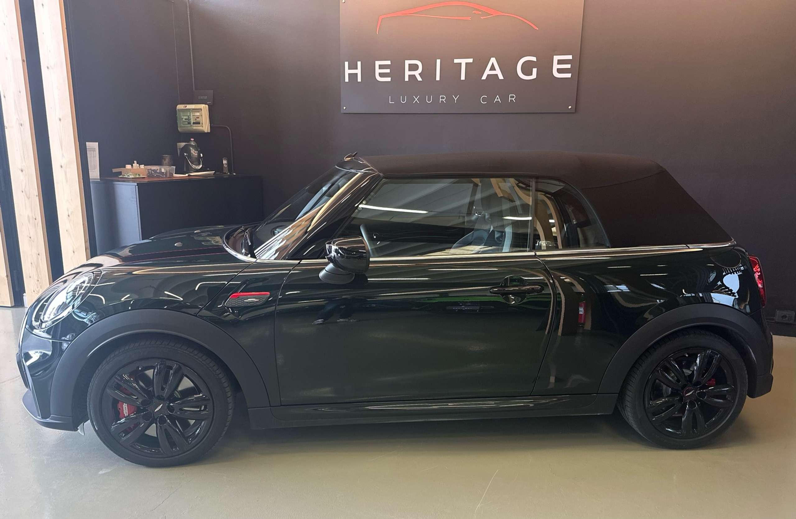 MINI - John Cooper Works Cabrio