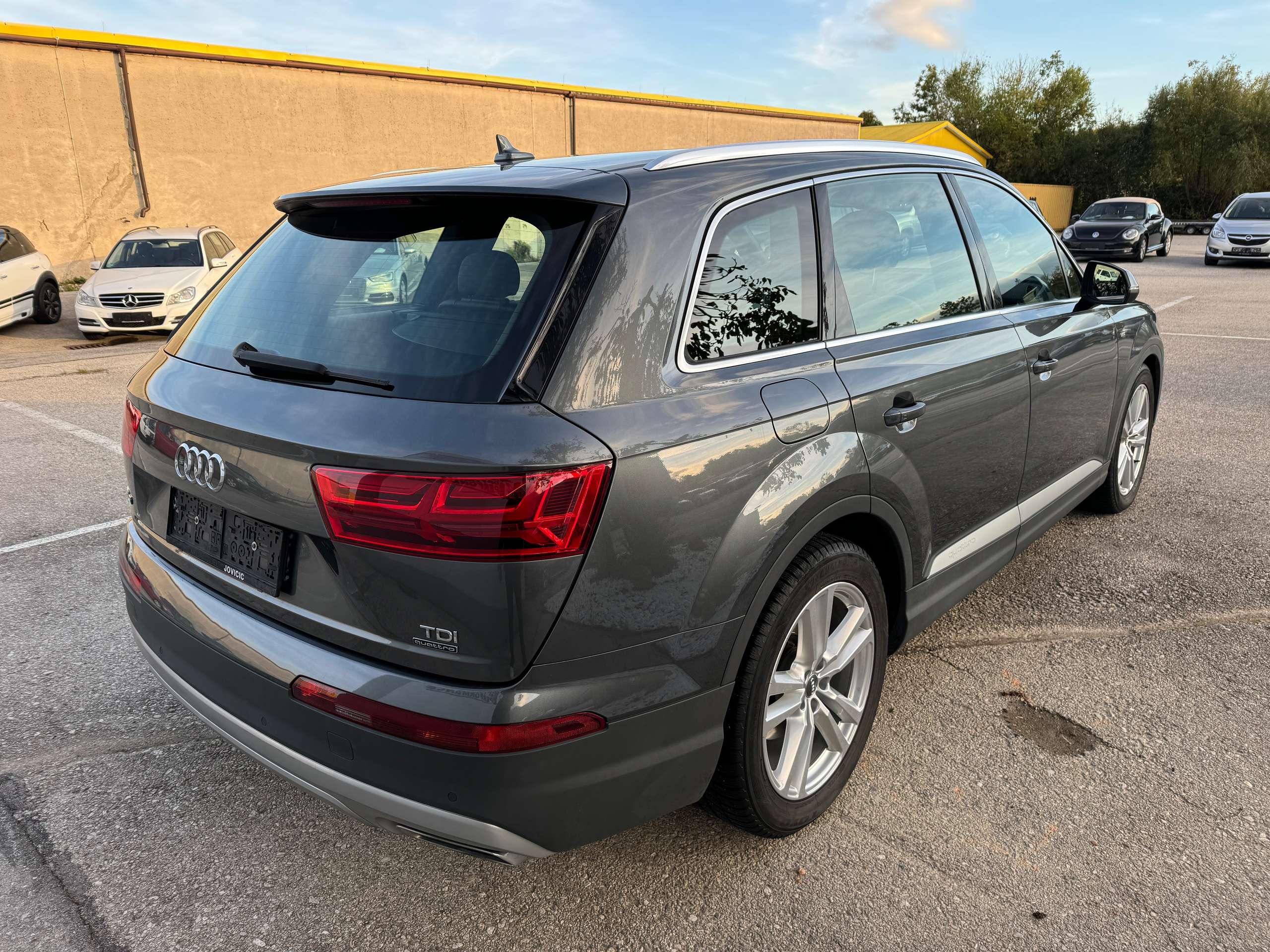 Audi - Q7