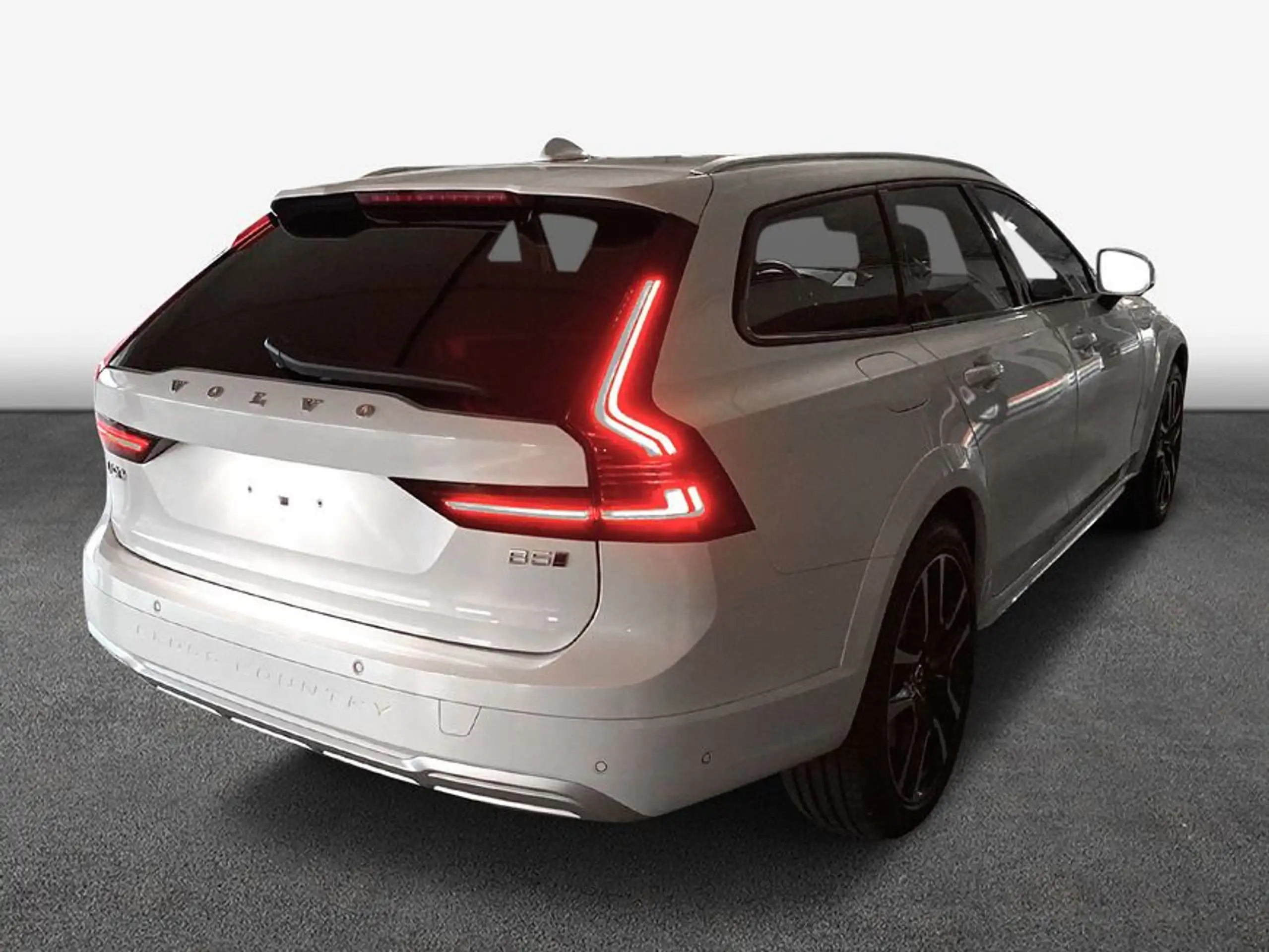 Volvo - V90 Cross Country