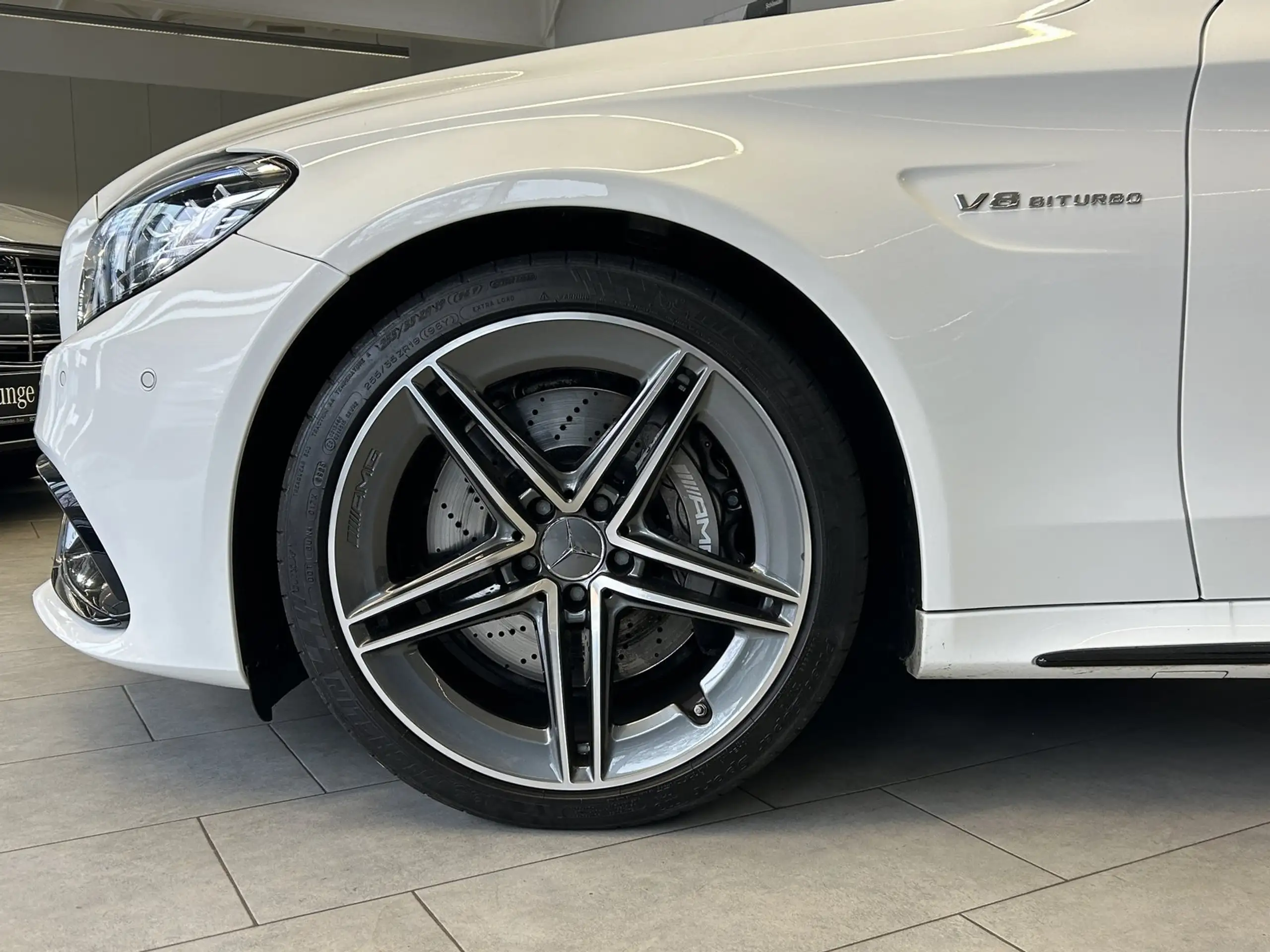 Mercedes-Benz - C 63 AMG