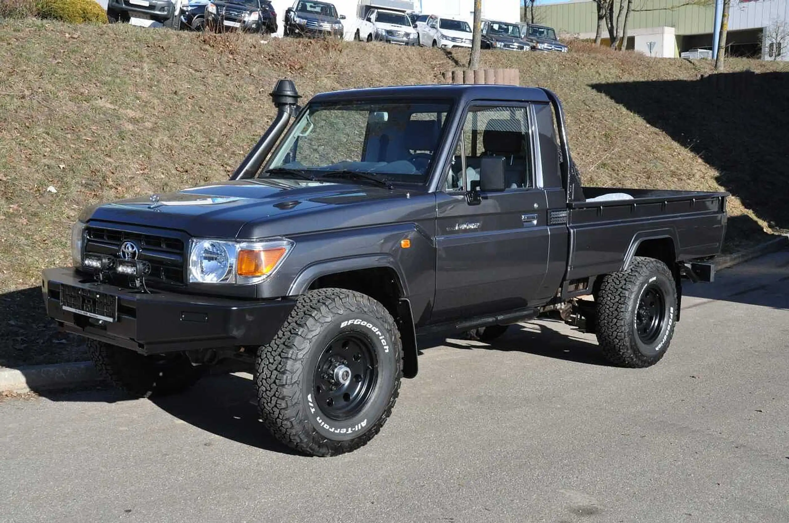 Toyota - Land Cruiser