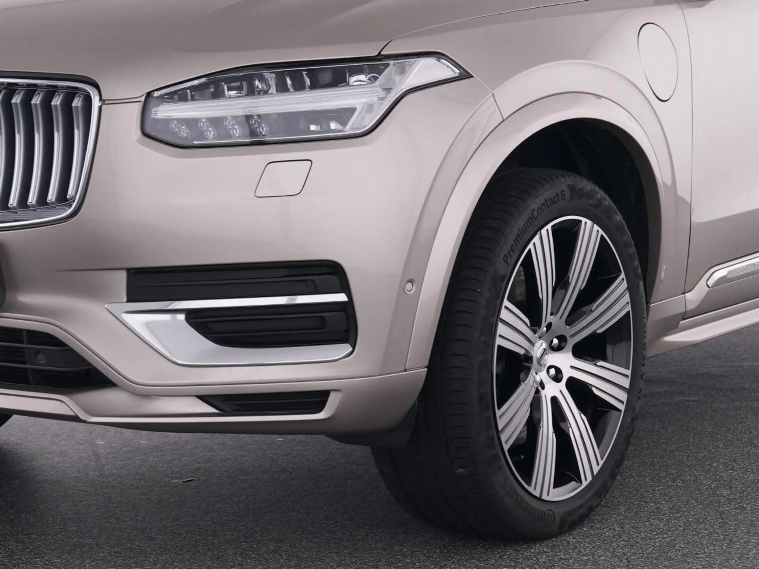 Volvo - XC90