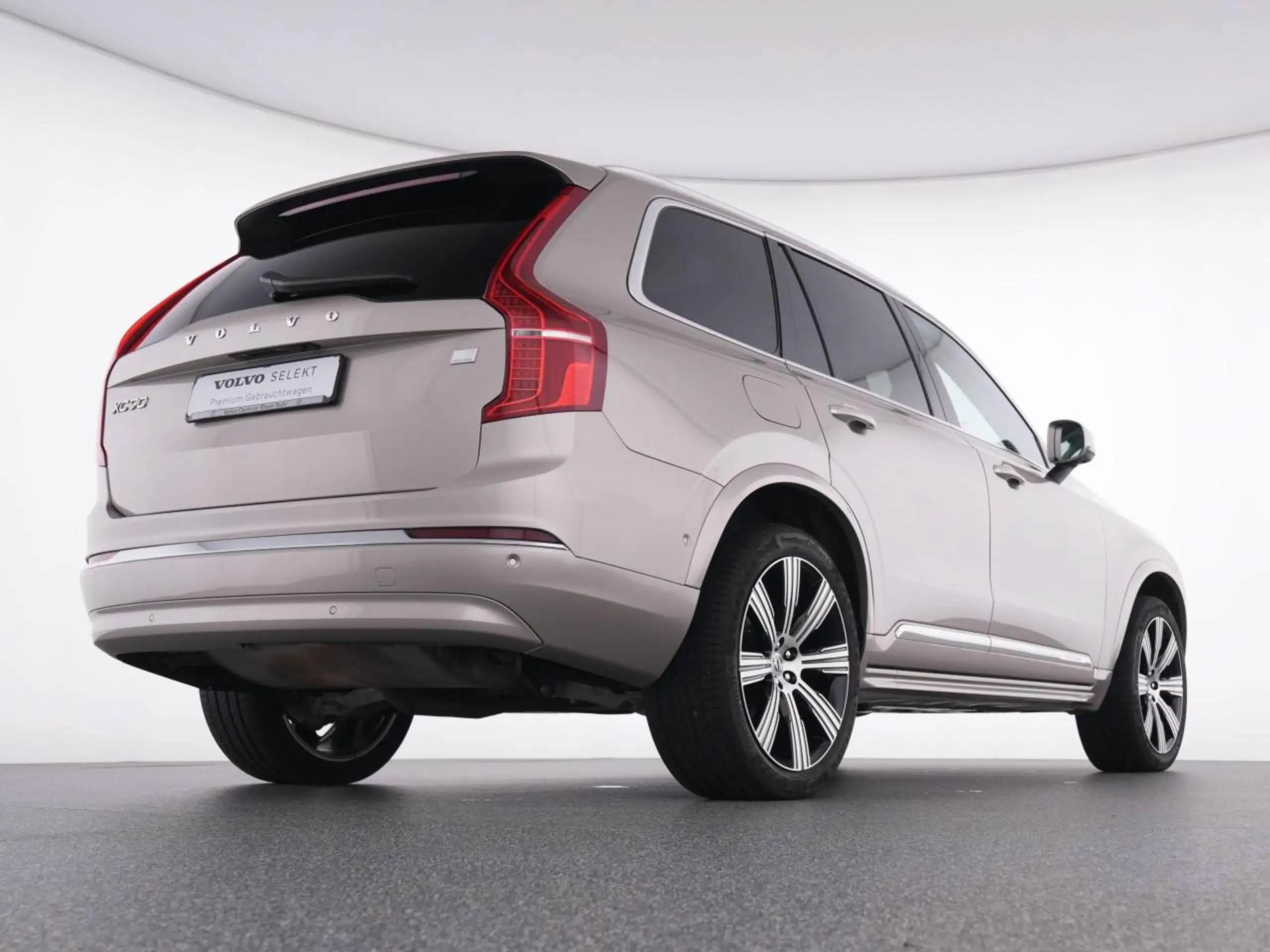 Volvo - XC90