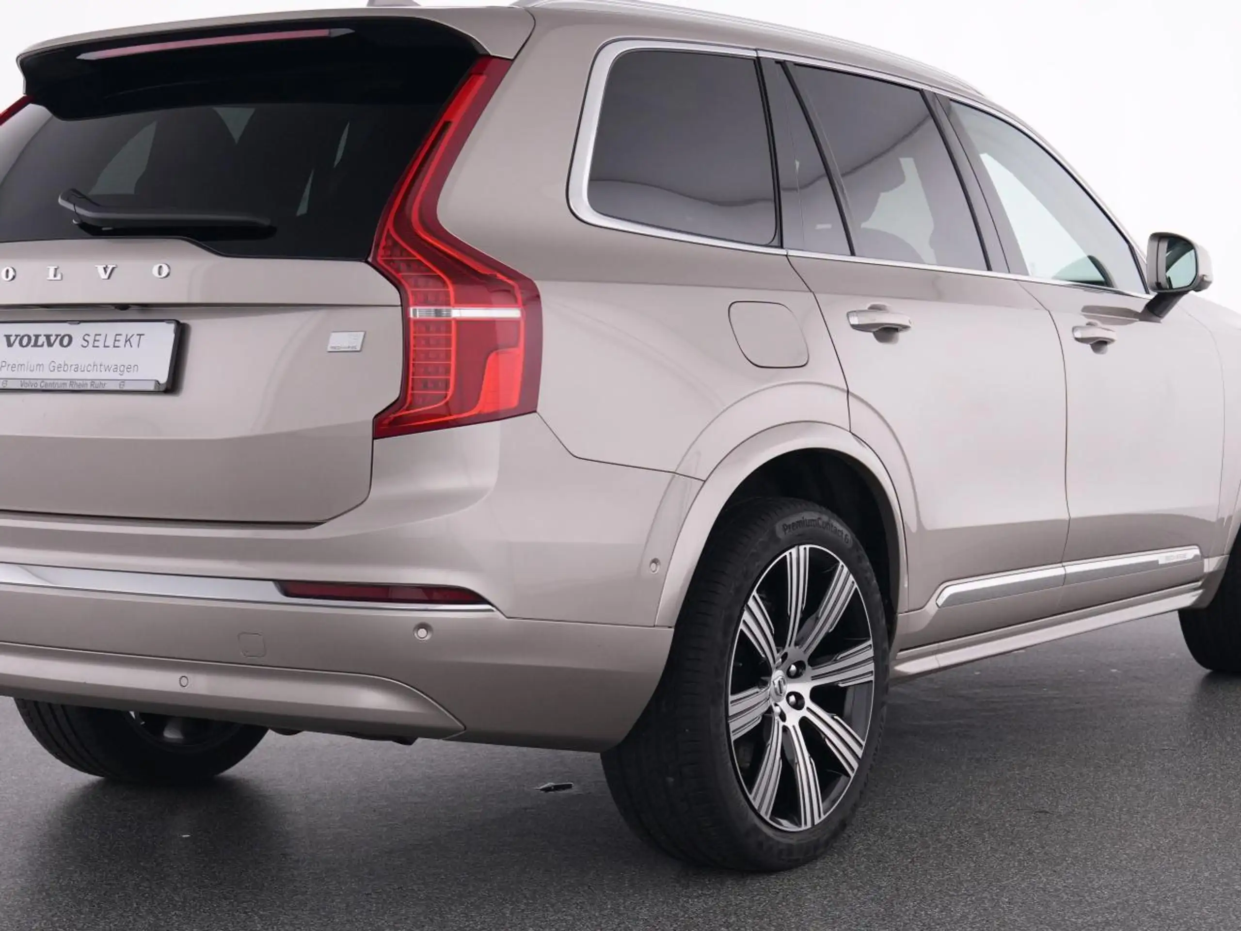 Volvo - XC90