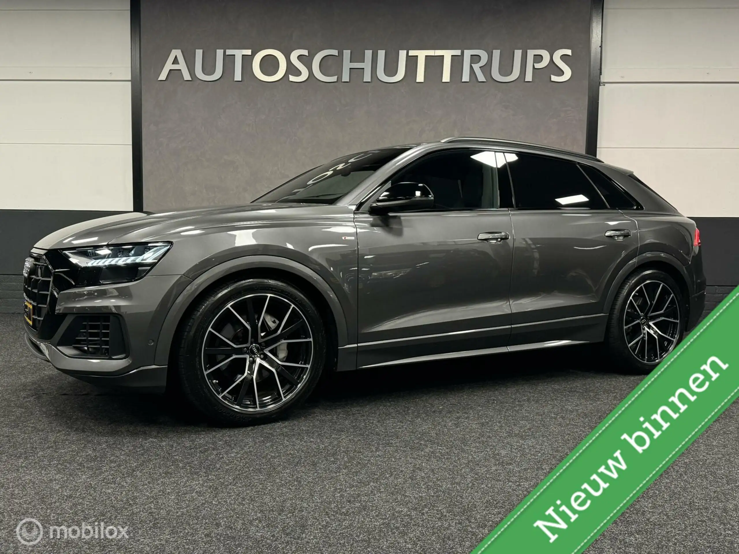 Audi - Q8