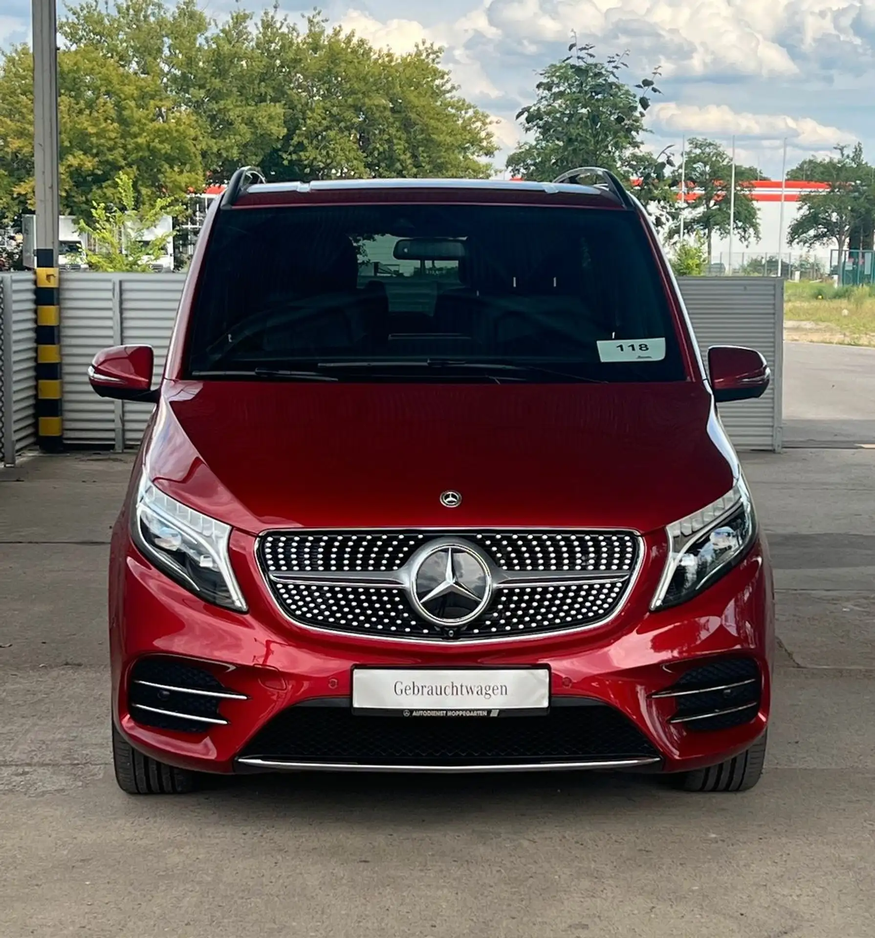 Mercedes-Benz - V 300