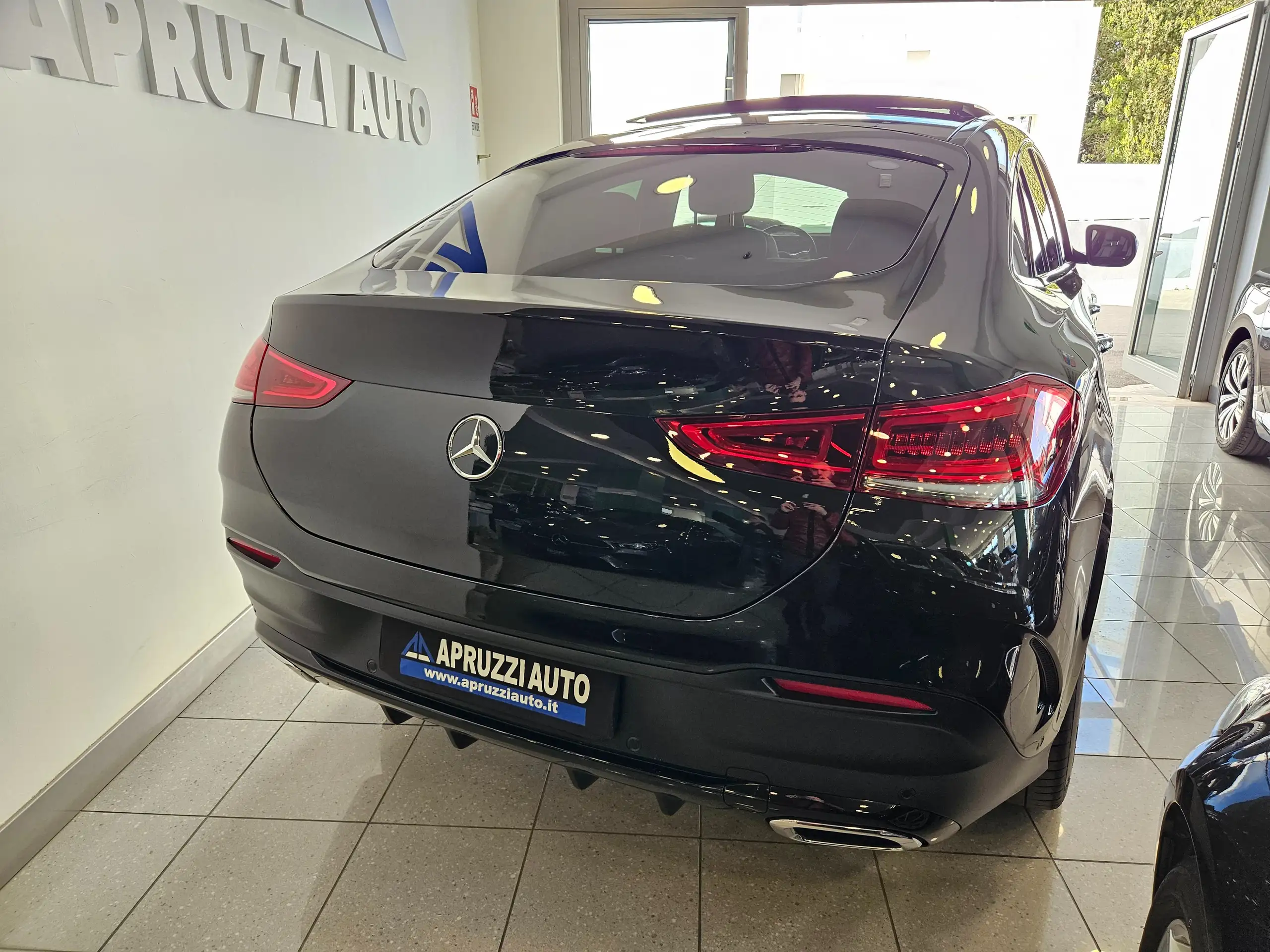 Mercedes-Benz - GLE 350