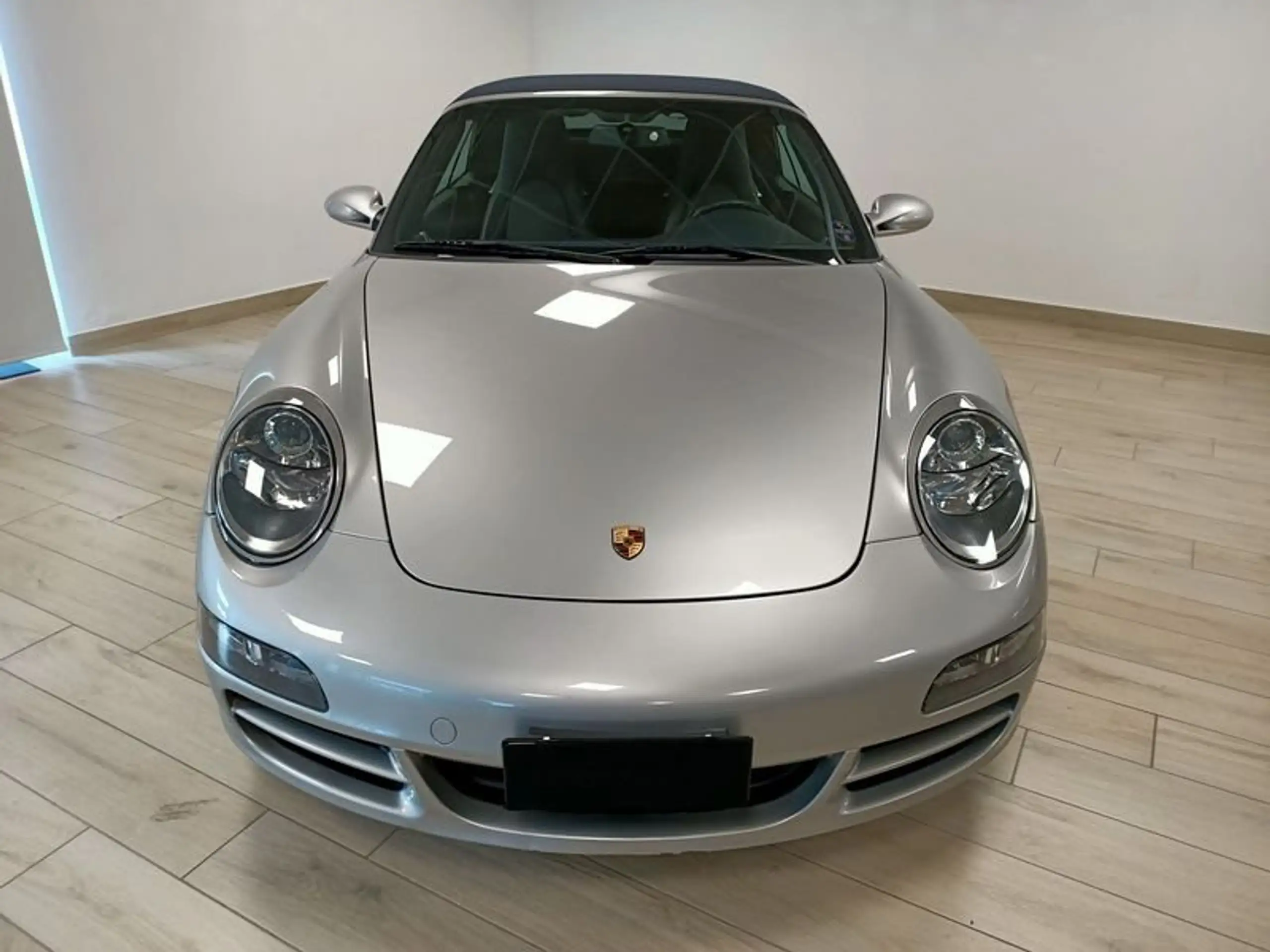 Porsche - 911