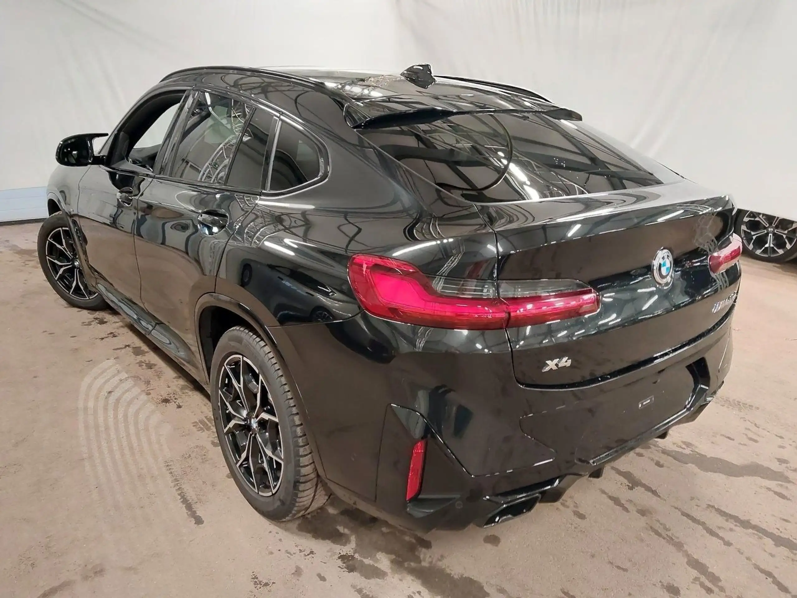 BMW - X4 M