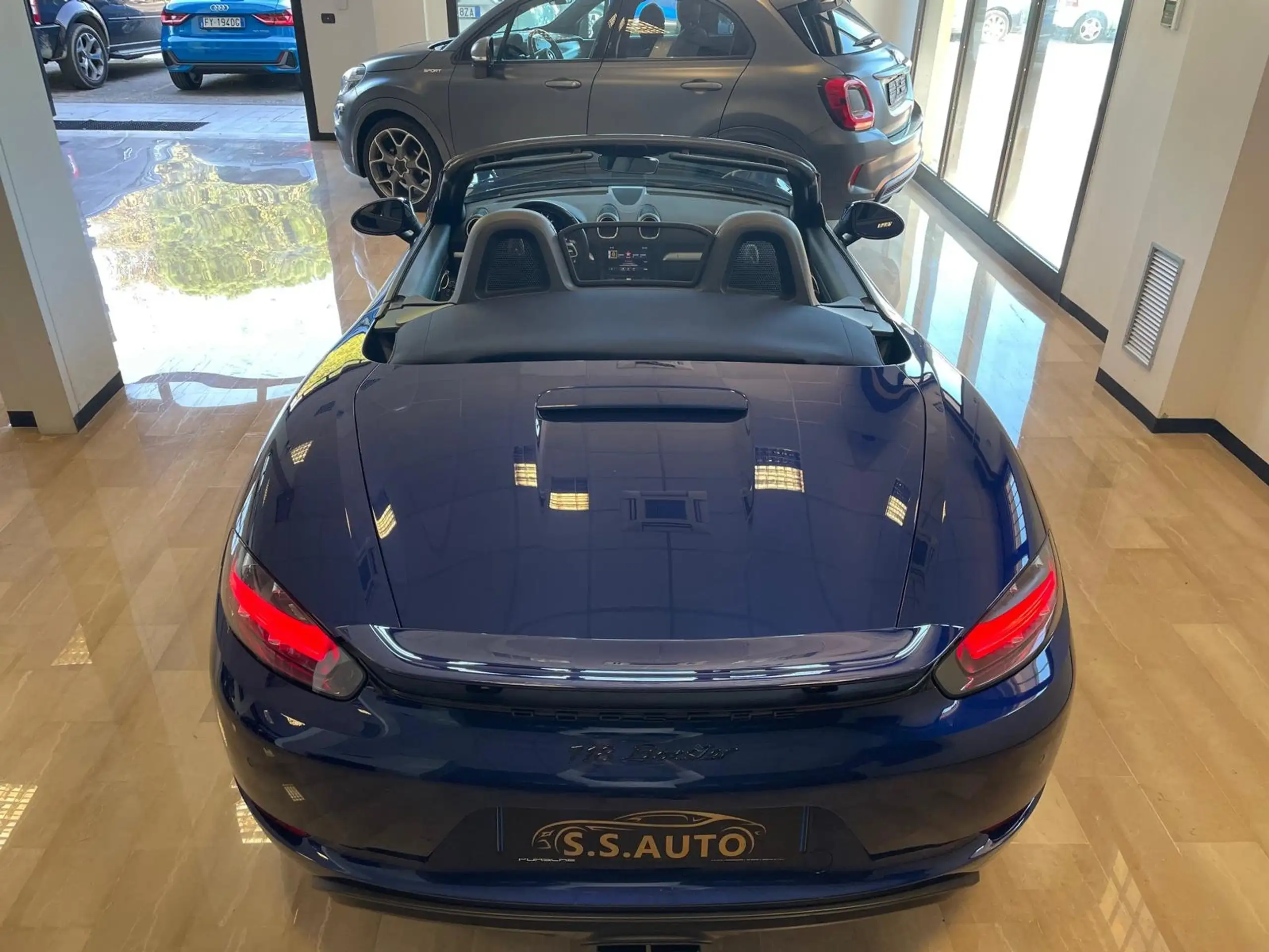 Porsche - Boxster