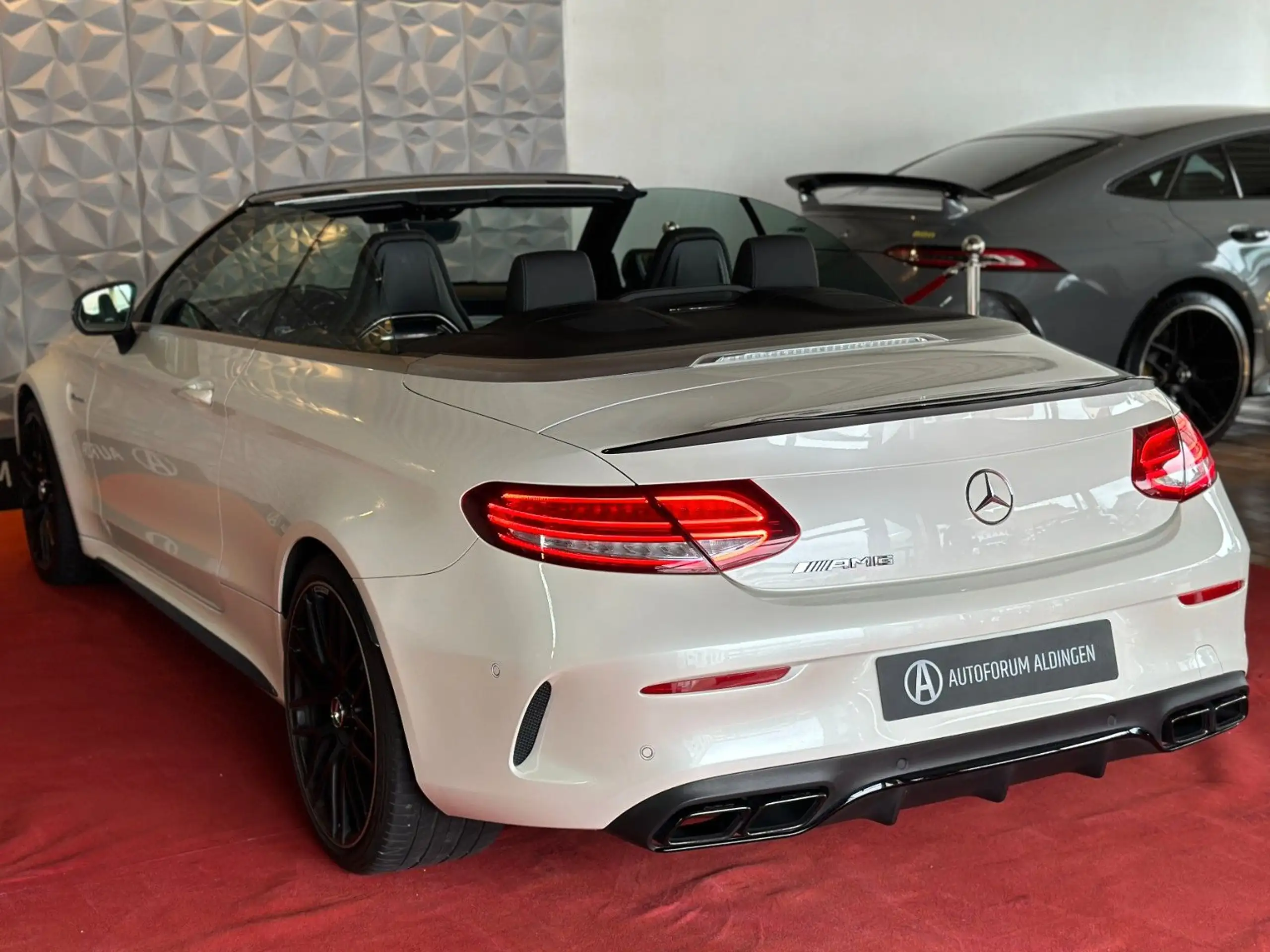 Mercedes-Benz - C 63 AMG