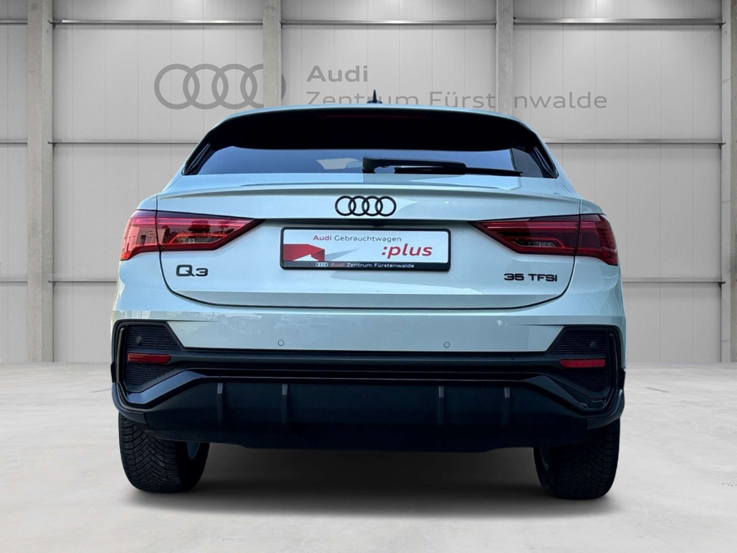 Audi - Q3