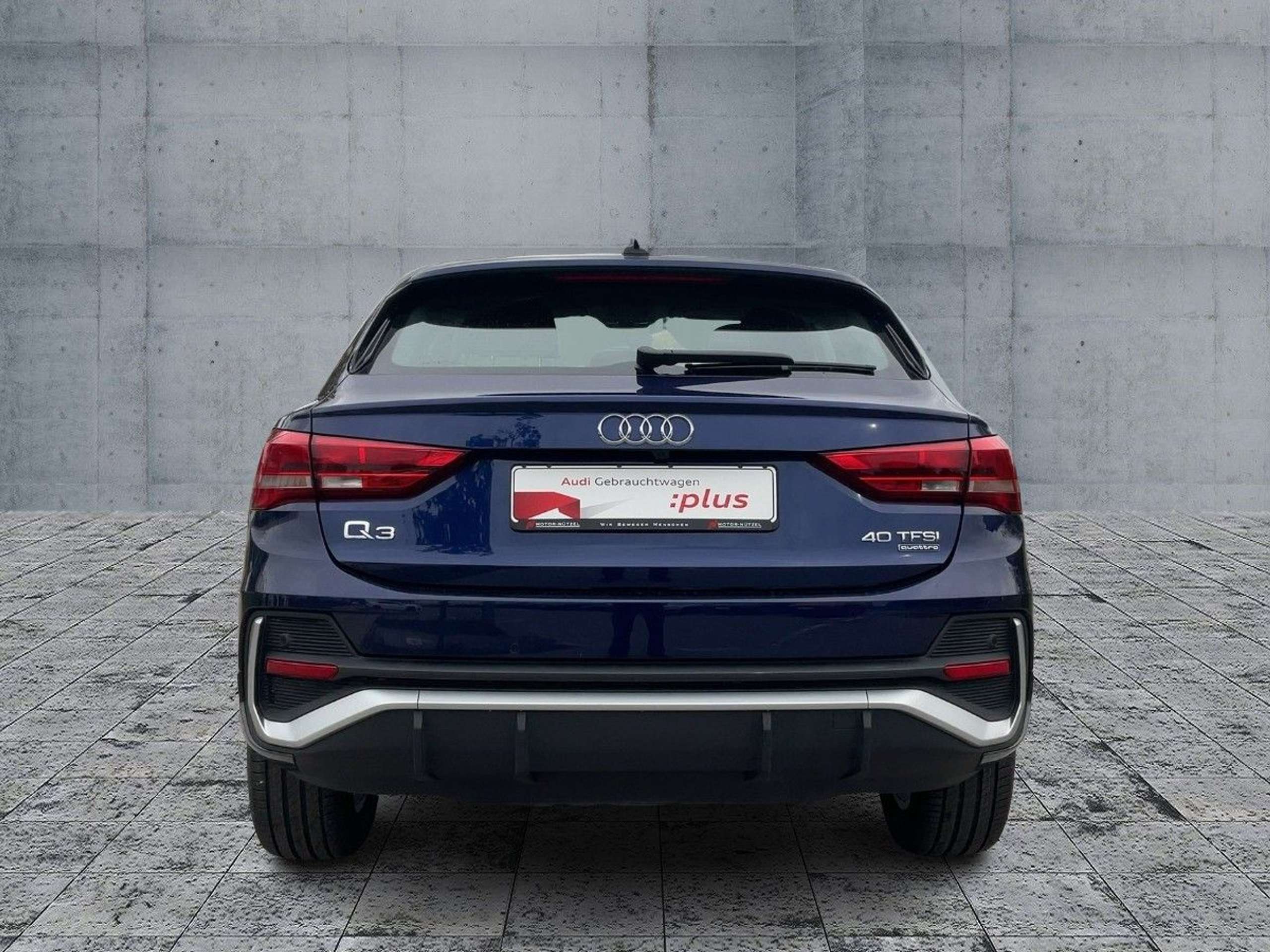 Audi - Q3