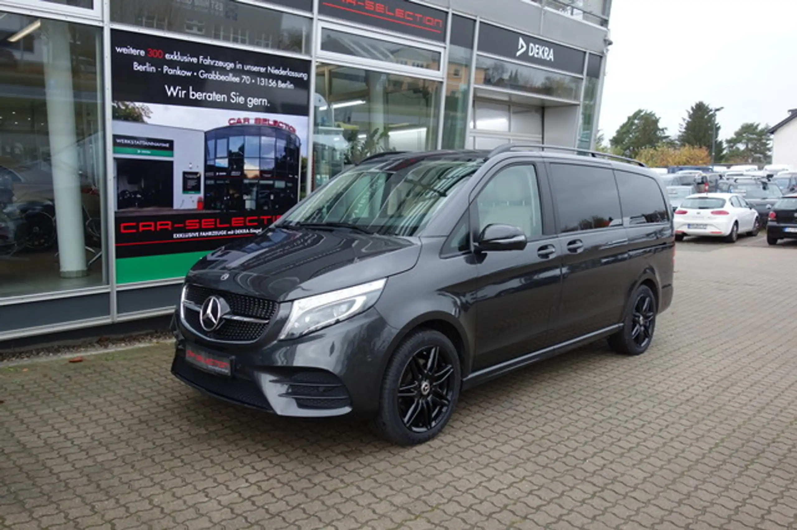 Mercedes-Benz - V 300