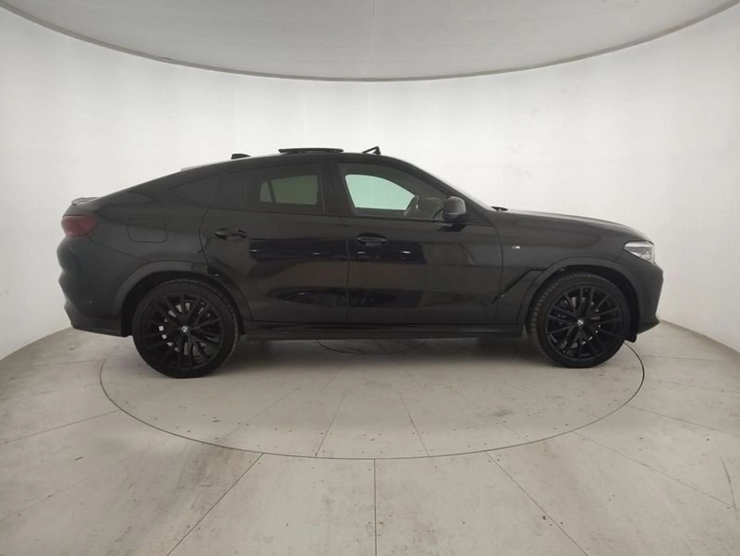 BMW - X6