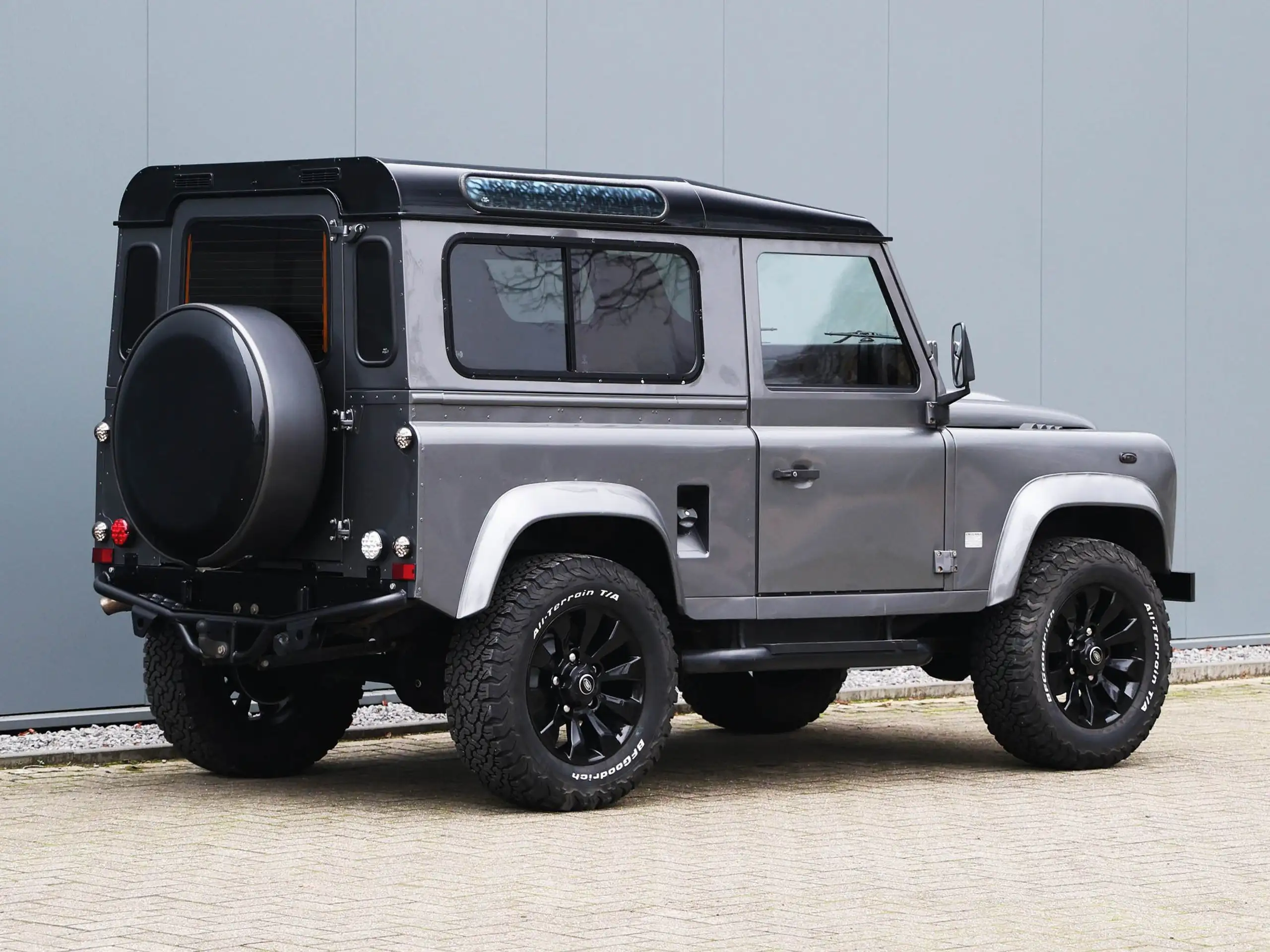 Land Rover Defender 1991