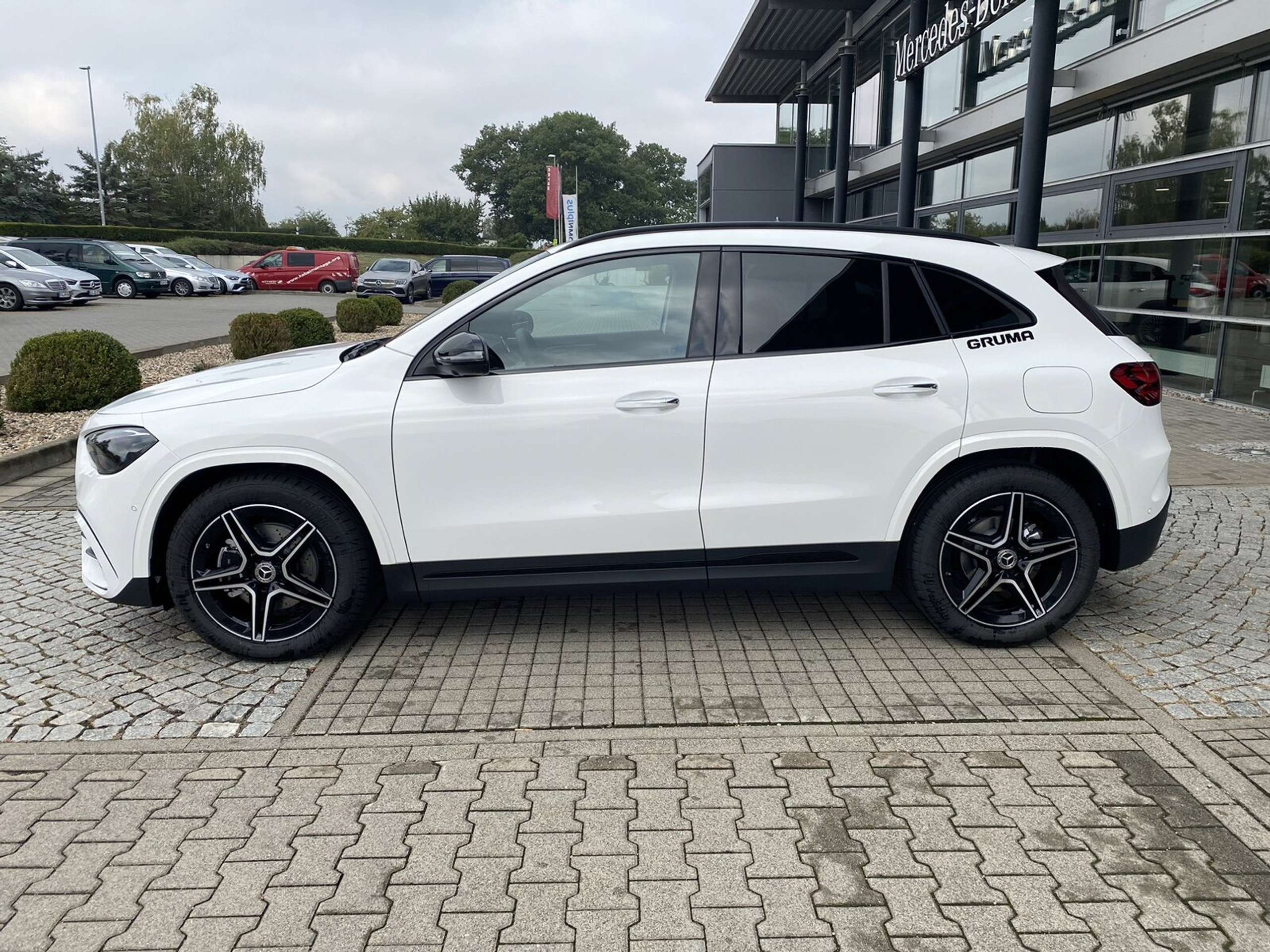 Mercedes-Benz - GLA 180