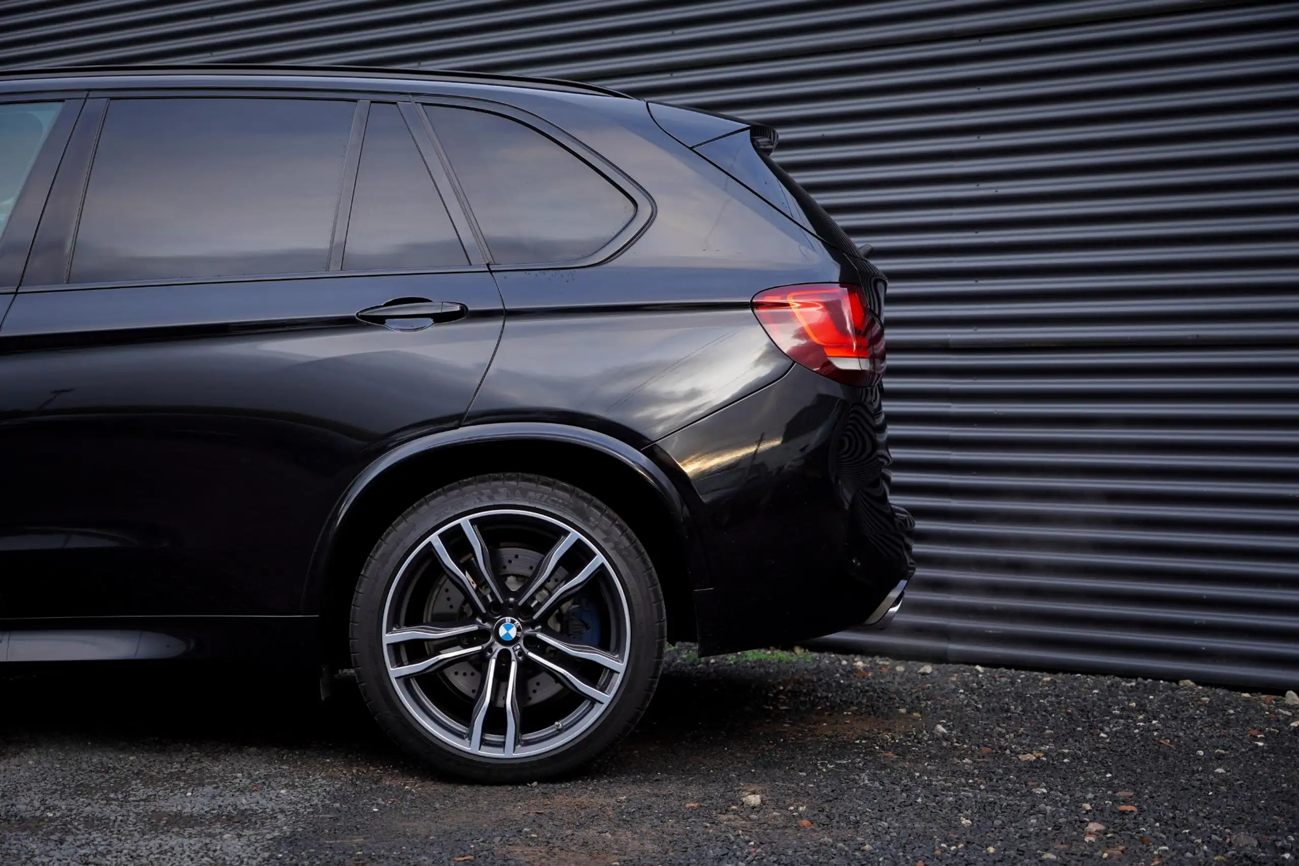 BMW - X5 M