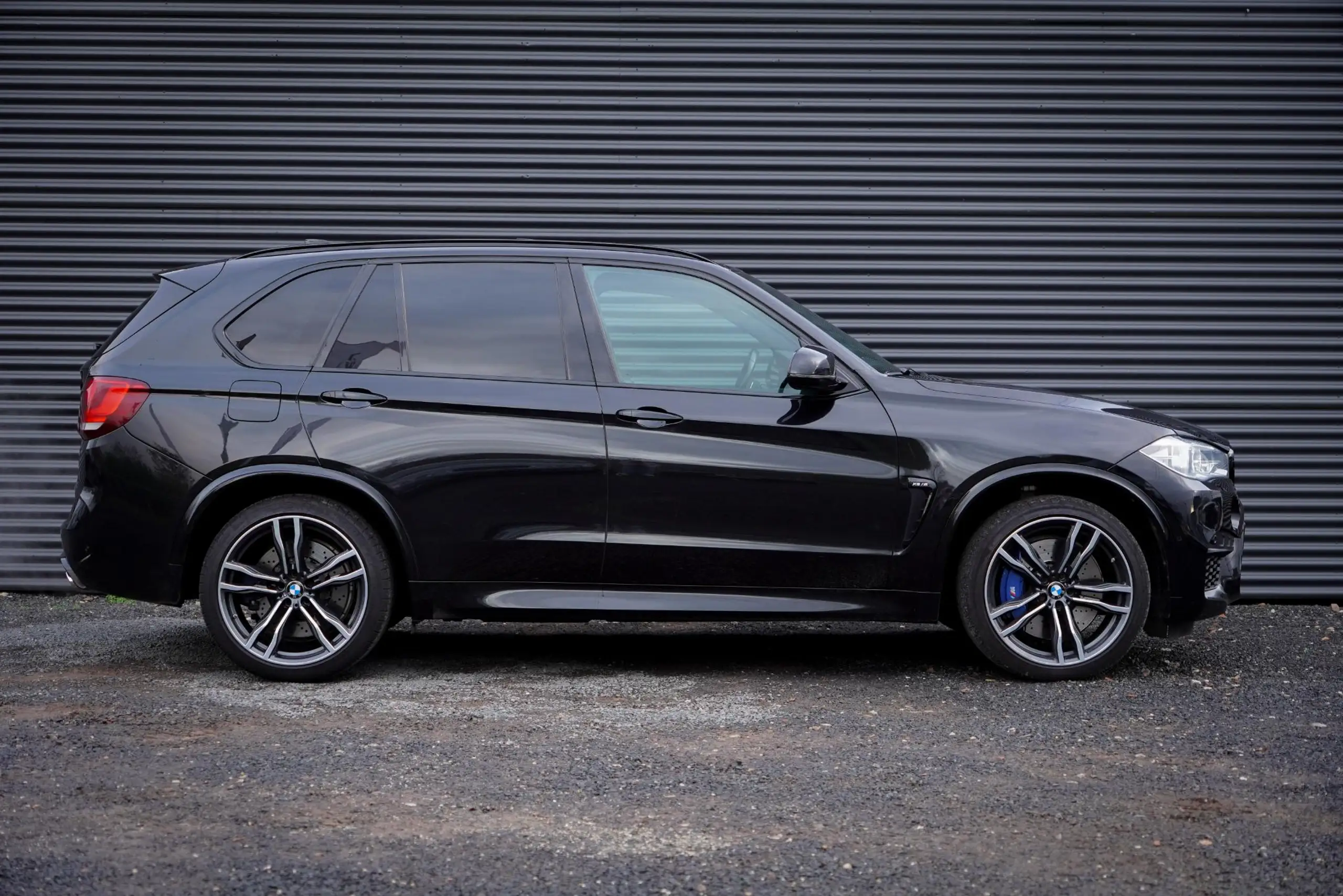 BMW - X5 M