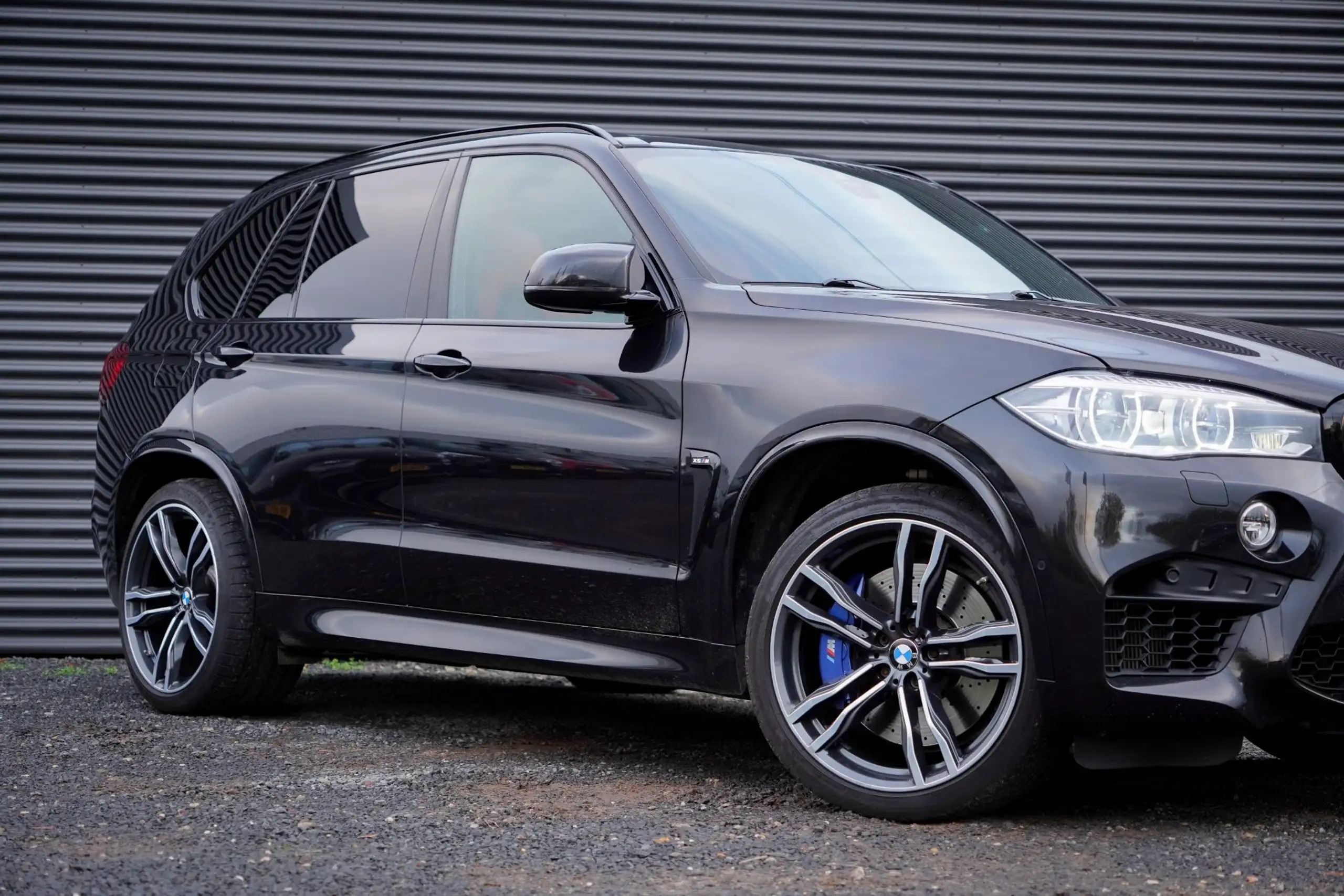 BMW - X5 M