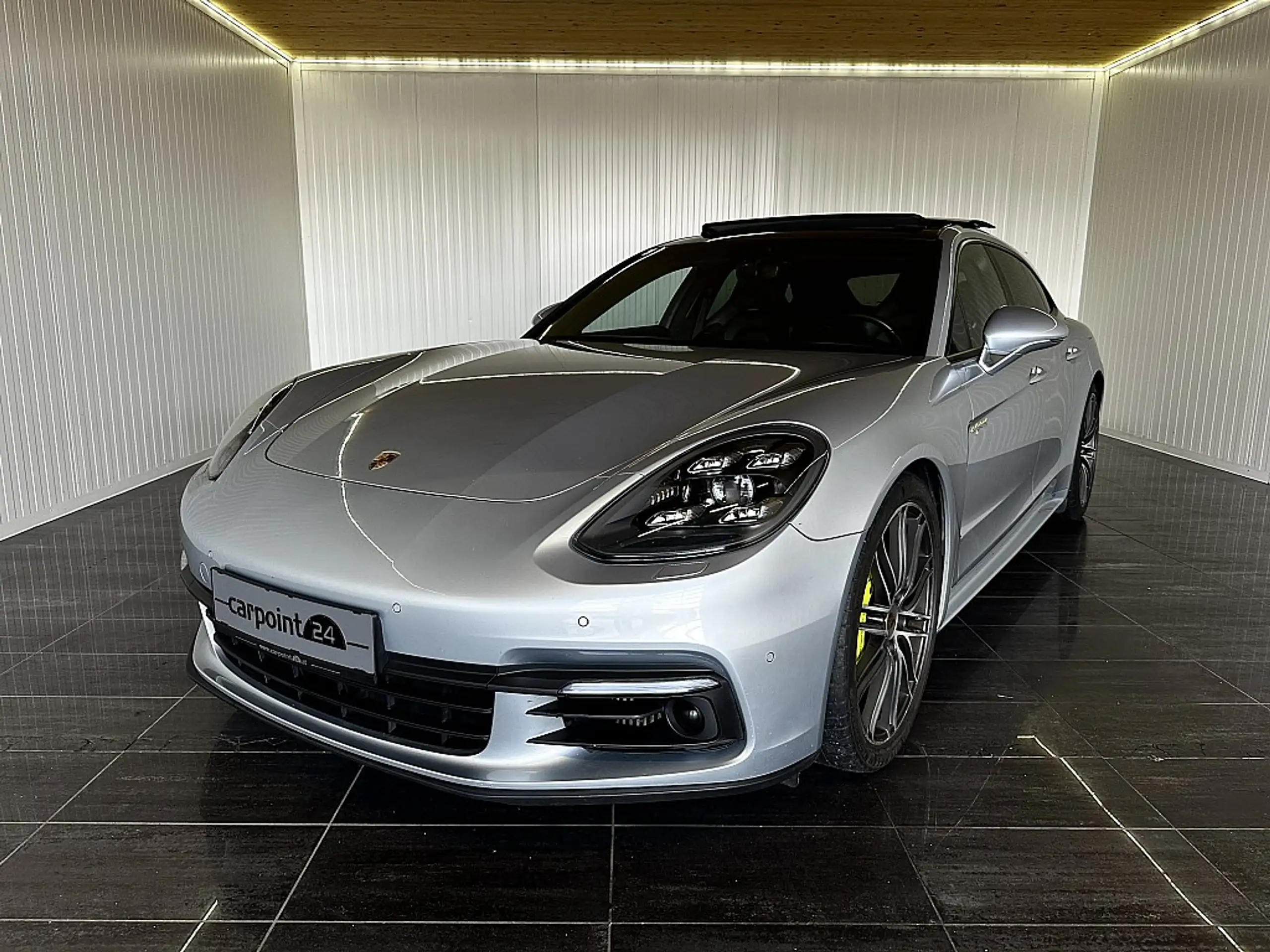 Porsche - Panamera