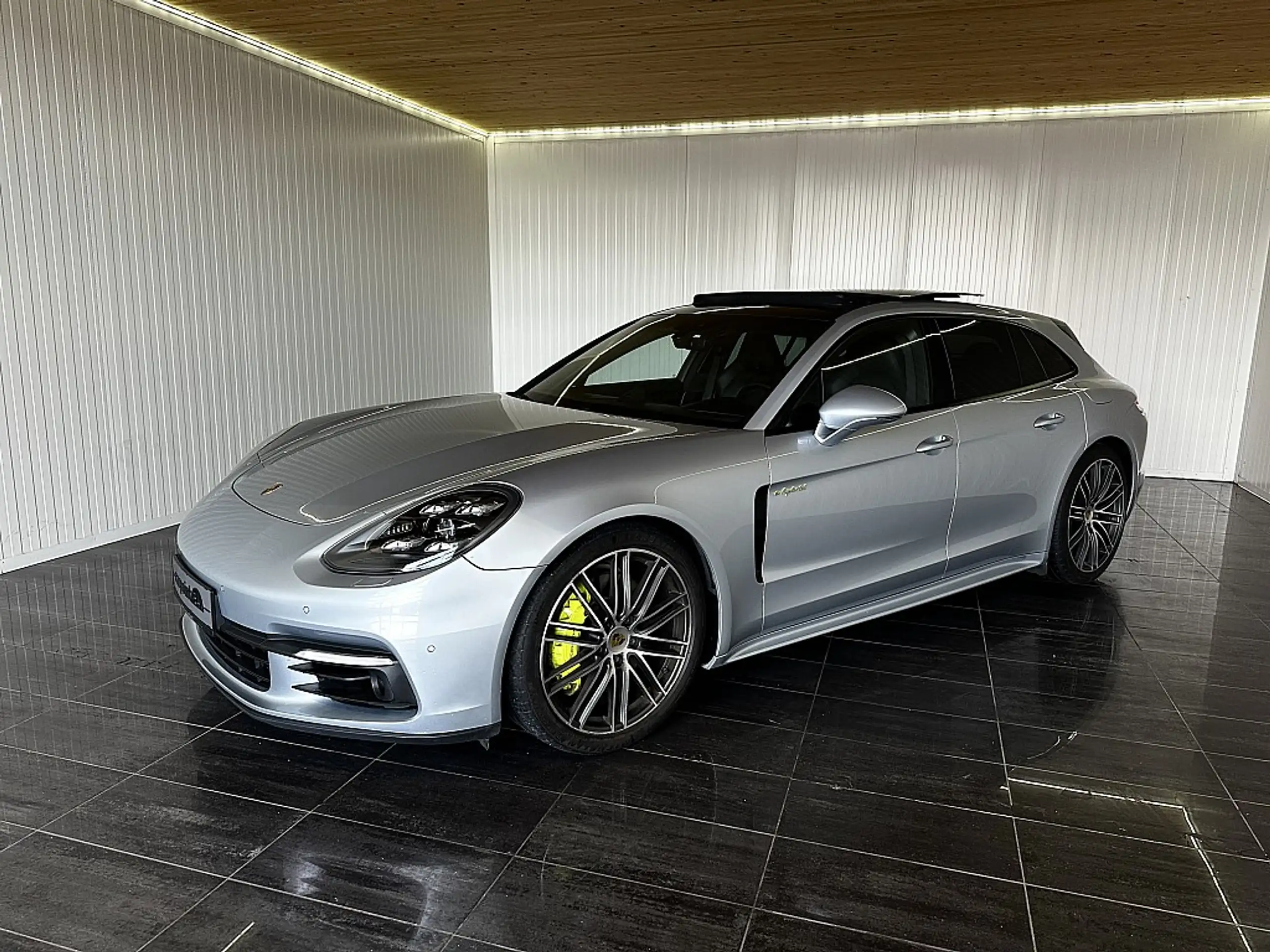 Porsche - Panamera