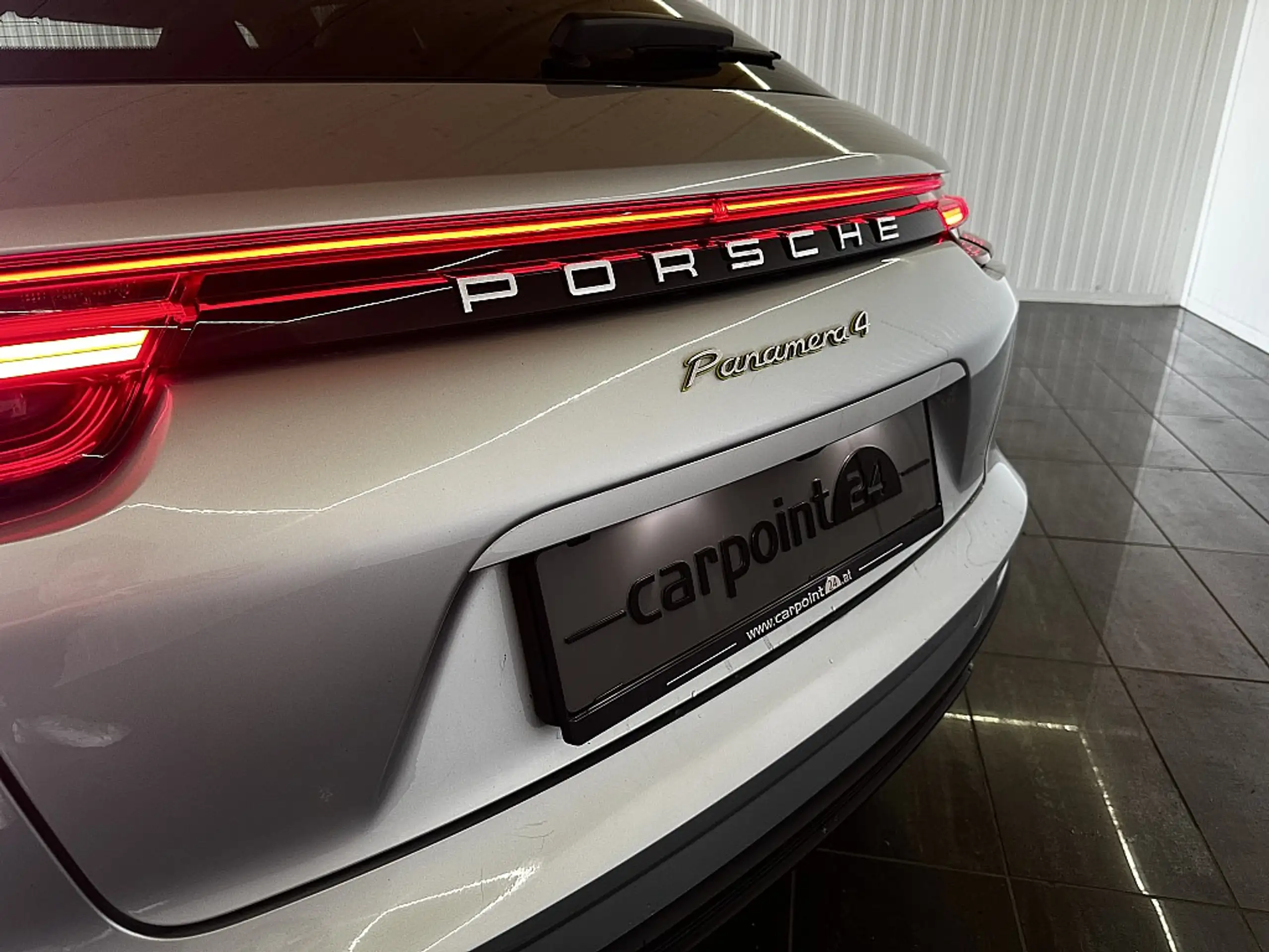 Porsche - Panamera