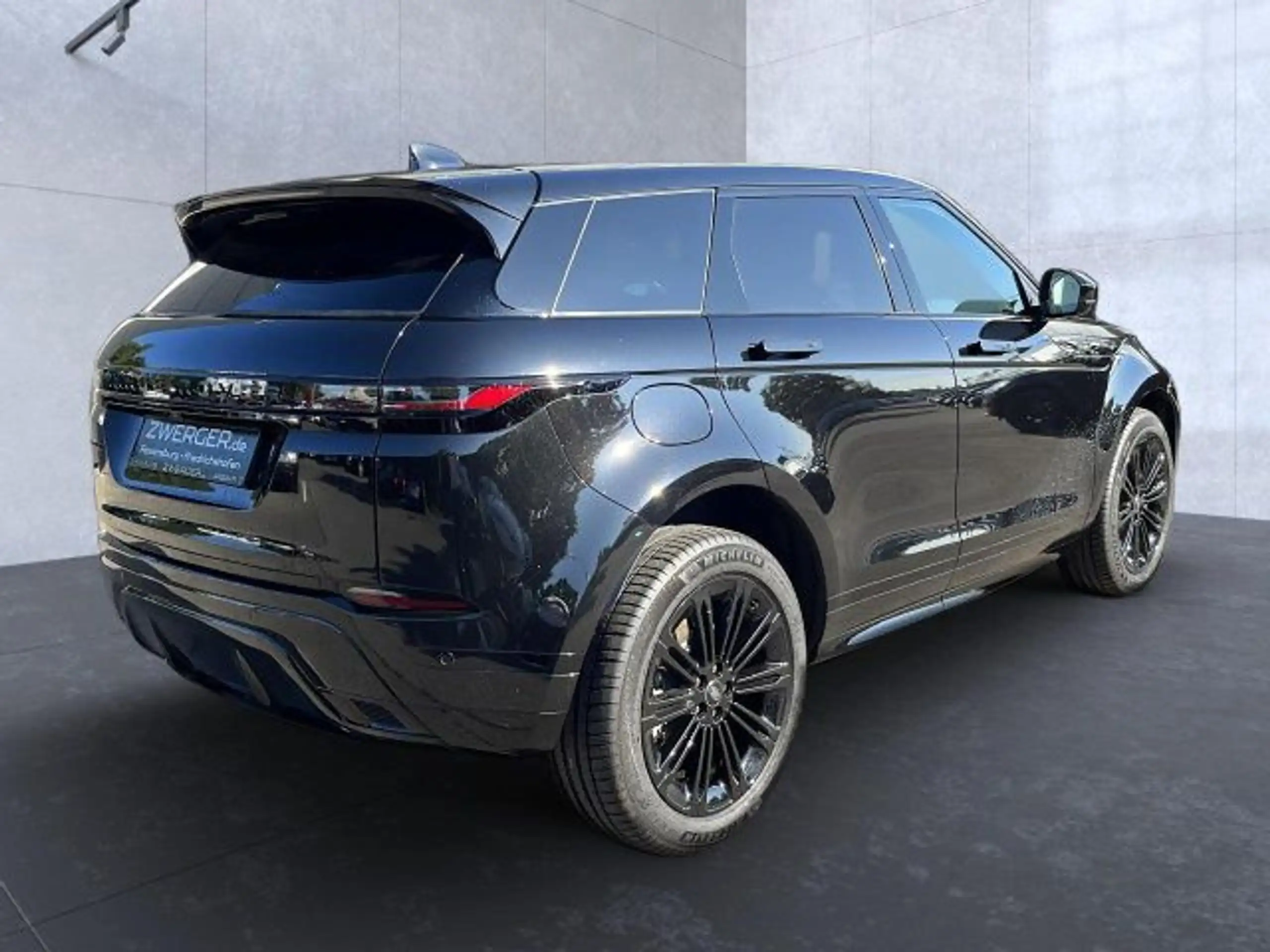 Land Rover - Range Rover Evoque