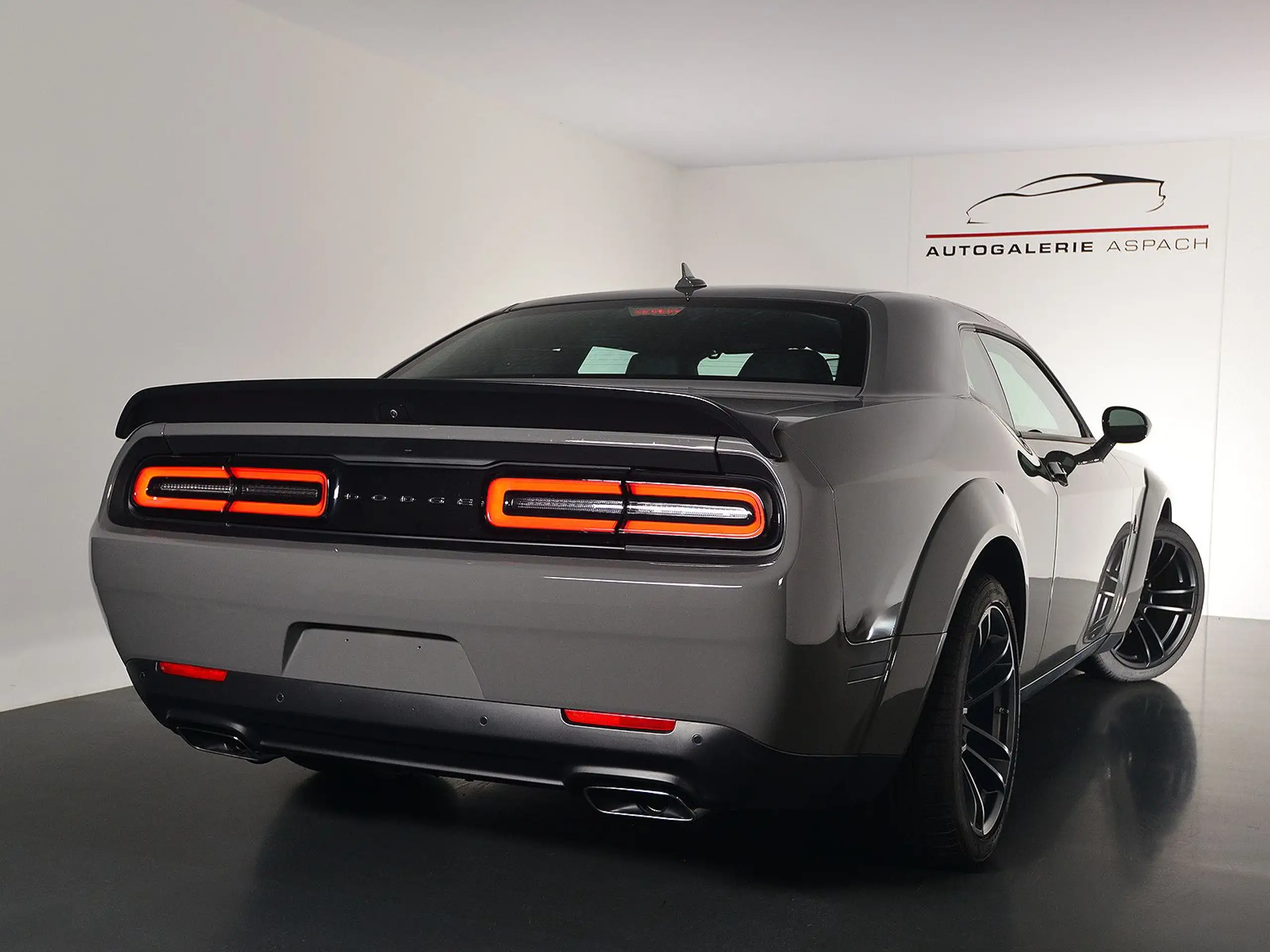 Dodge - Challenger