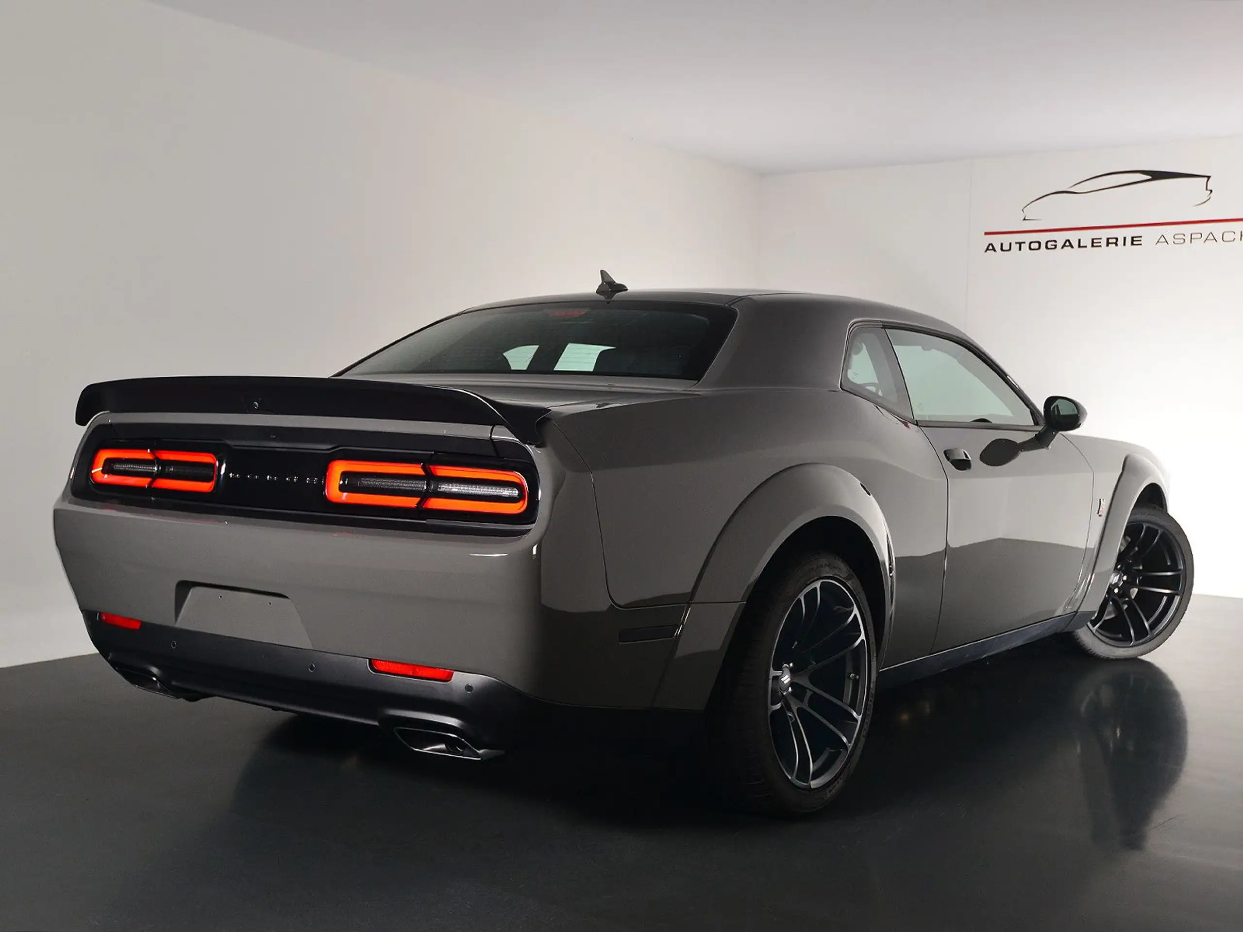 Dodge - Challenger